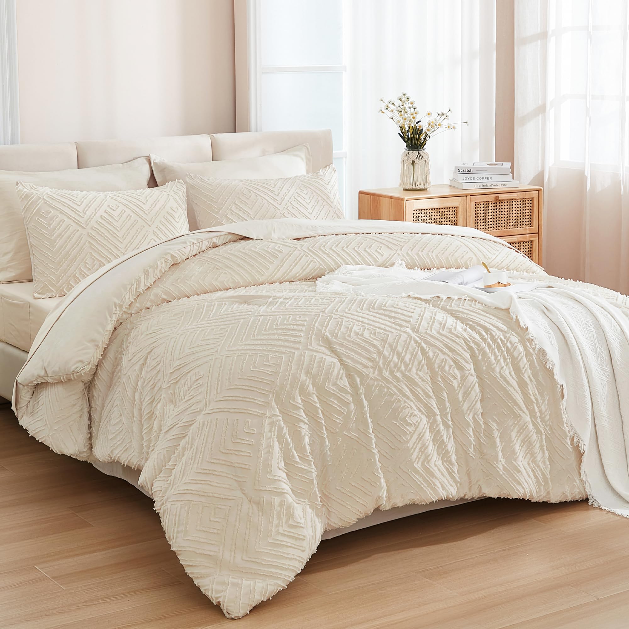 WZKZLH Beige Super King 120in x 120in Size Boho Tufted Bed In A Bag Bedding Set Lightweight Brushed Microfiber Soft All Season Easy Care