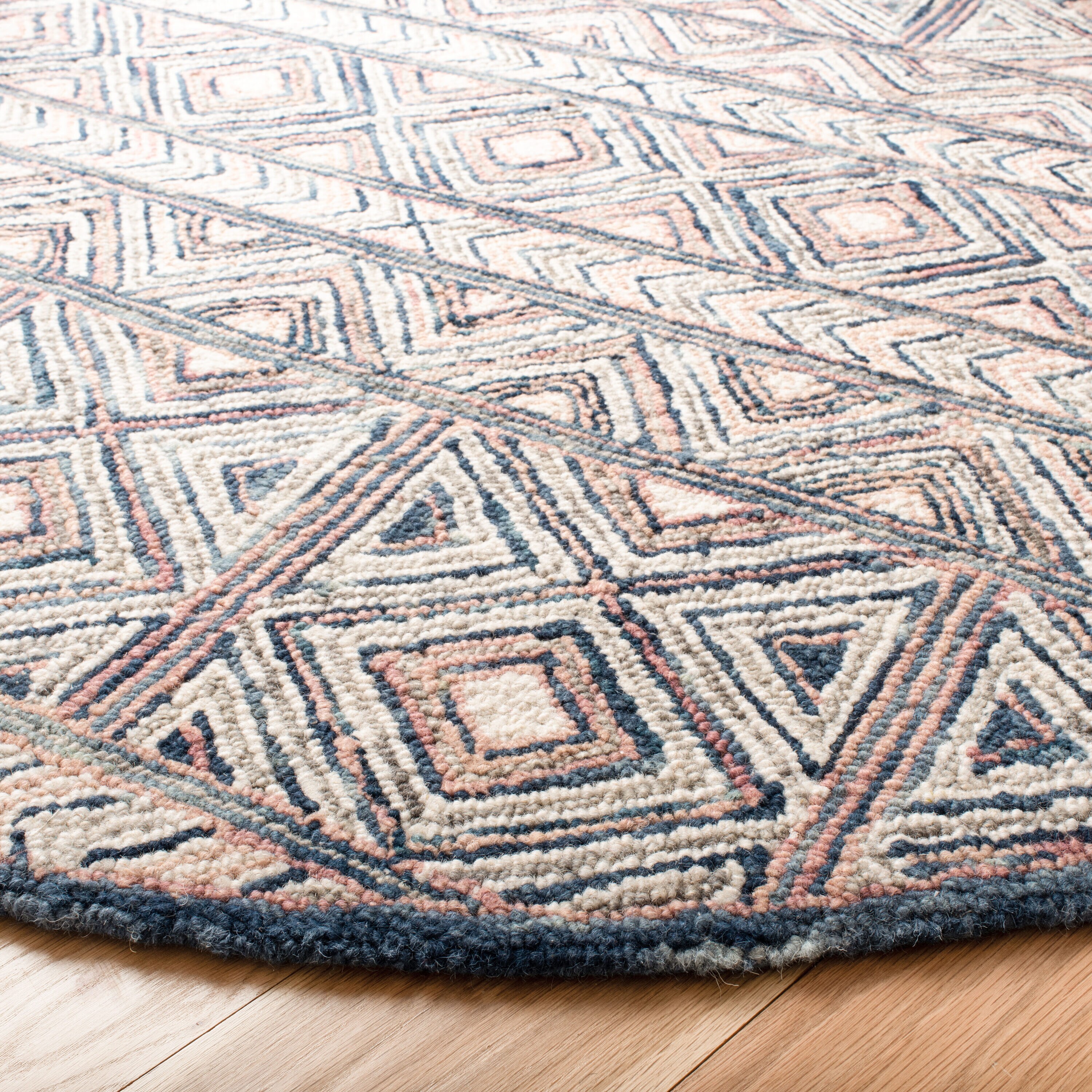 Safavieh MLP637U-5R rugs - View #3