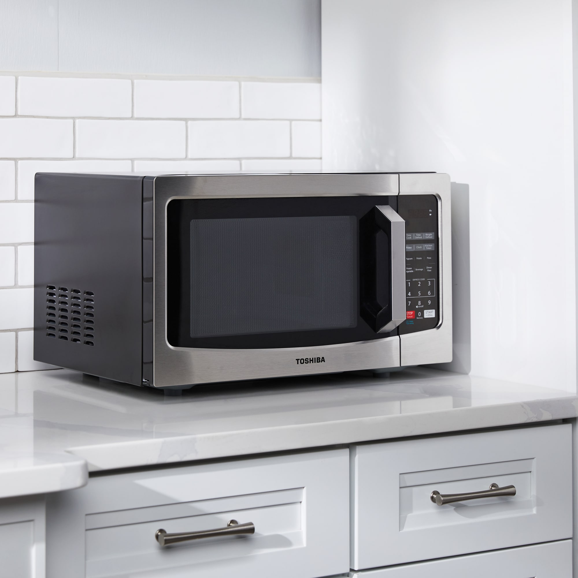 Toshiba 1.1-cu ft 1000-Watt Countertop Microwave (Stainless Steel)