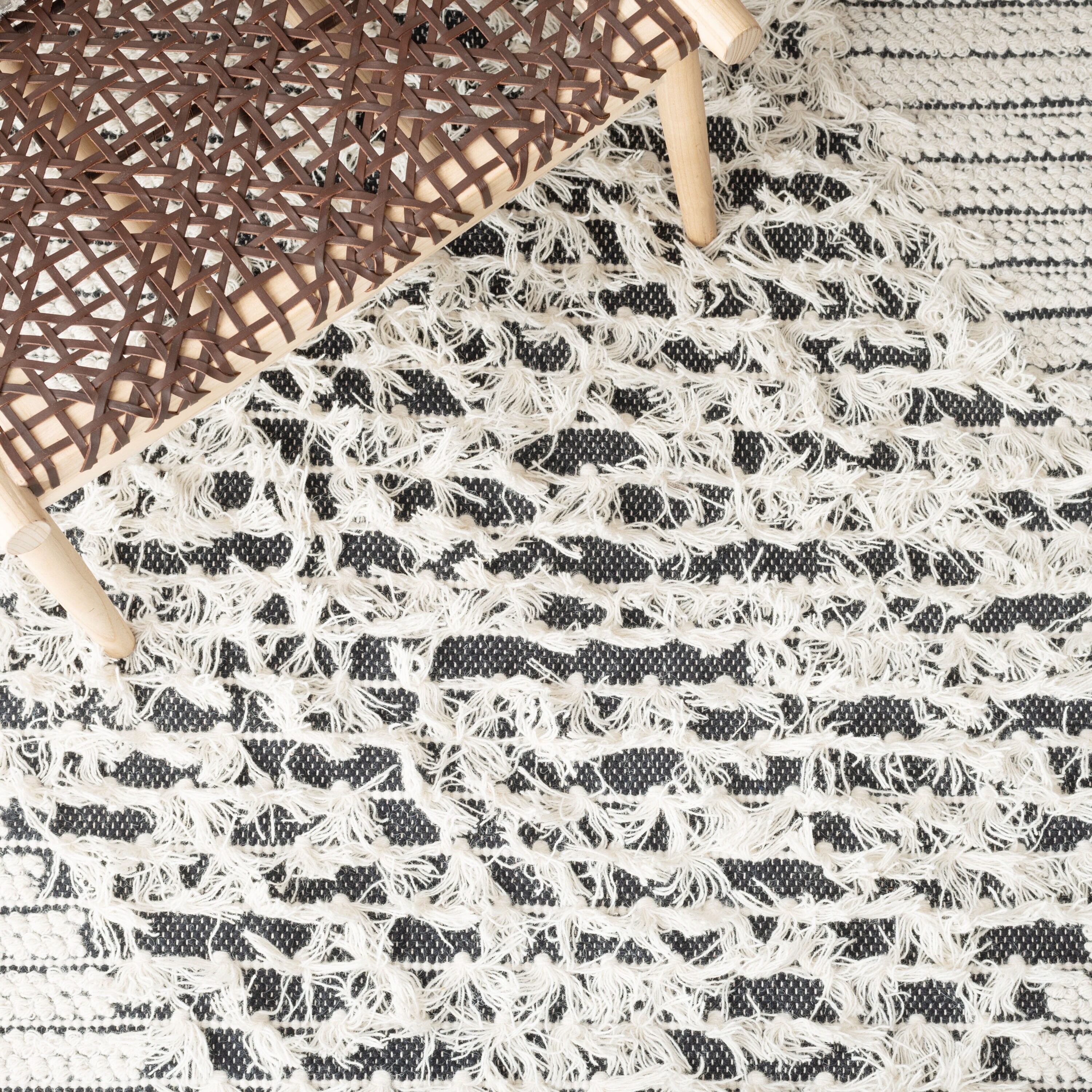 Safavieh VRM502A-3 rugs - View #7