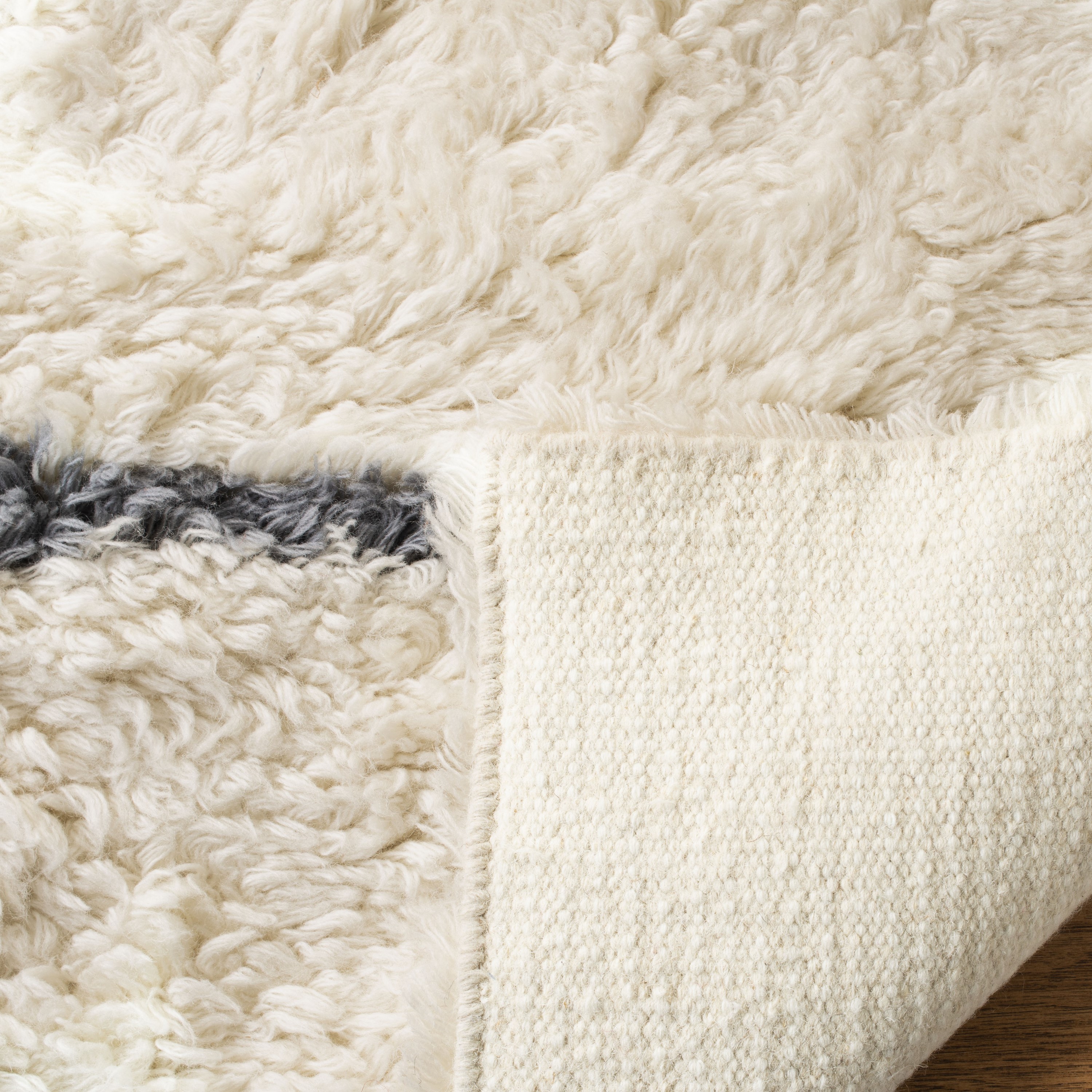 Kenya Ivory and Grey 6' x 9' Hand-Knotted Wool Area Rug