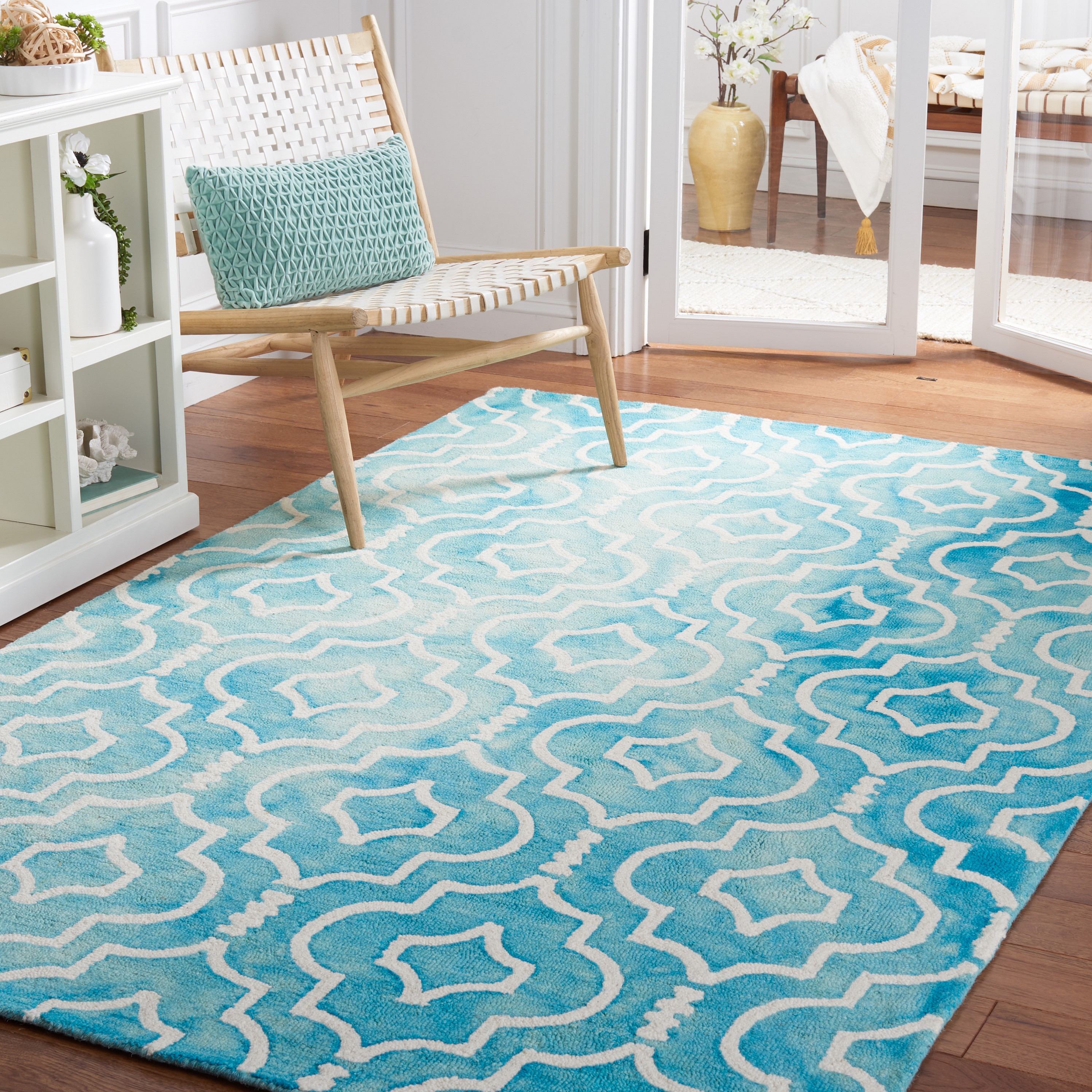 Safavieh DDY538D-3 Dip Dye Danna 3 x 5 (ft) Tufted Wool Turquoise/Ivory Rectangular Indoor Geometric Bohemian/Eclectic Throw rug