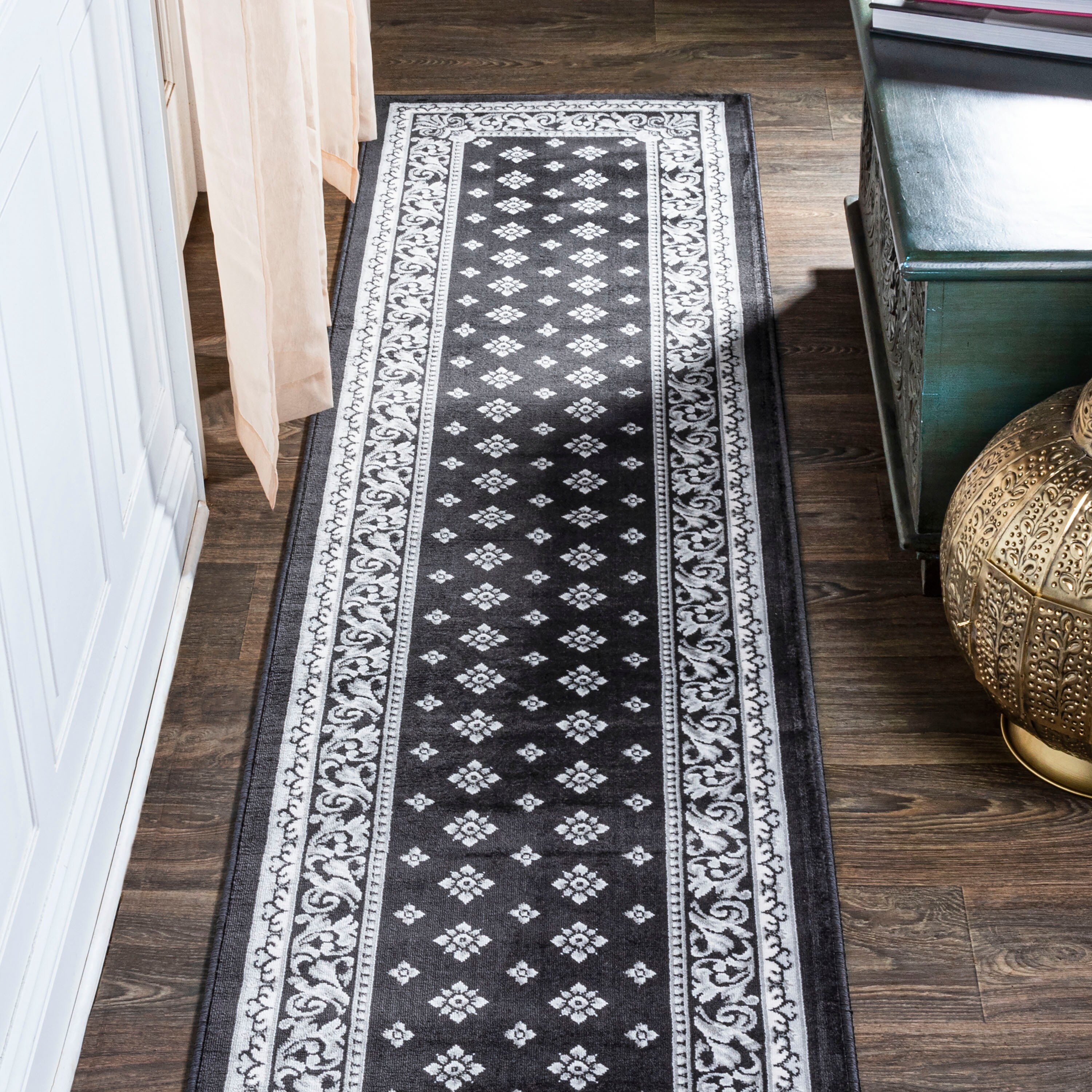 JONATHAN  Y MDP504A-210 MODERN PERSIAN Acanthus French Border 2 x 10 (ft) Flatweave Polypropylene Black/Gray Rectangular Indoor Medallion Persian Runner rug