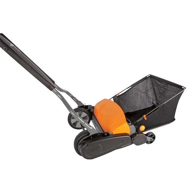 Fiskars StaySharp Series 1 Bagger for Walk-behind Mower (Fits 18-in Deck  Size) in the Lawn Mower Parts department at