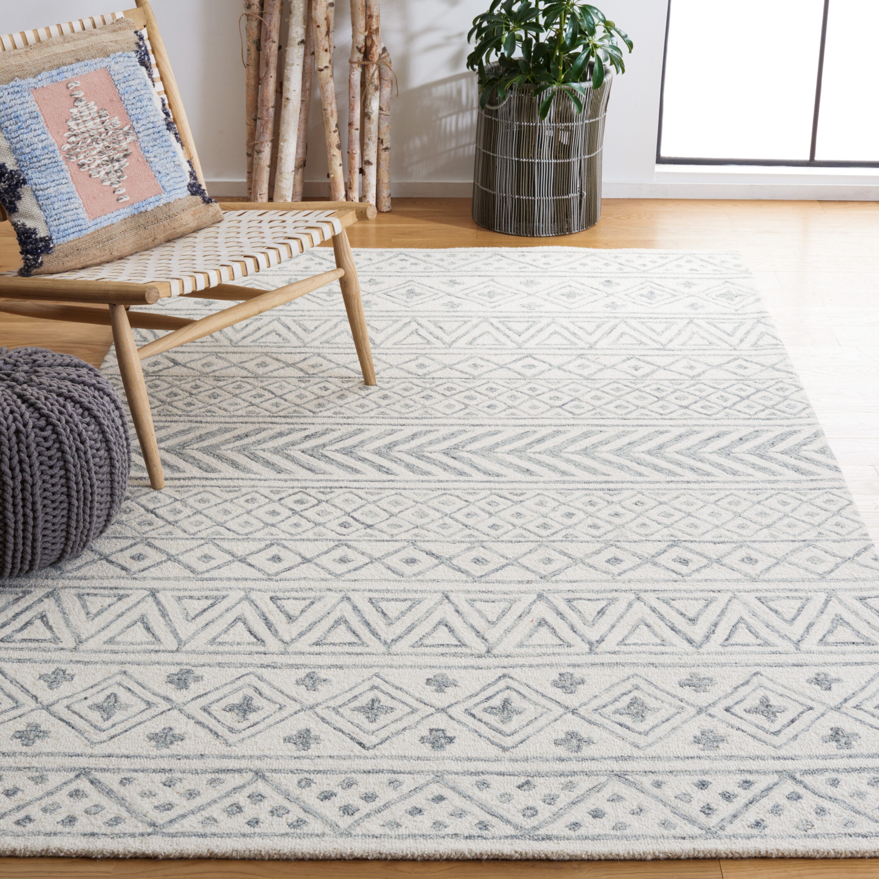  Metro 353 Ivory/Gray Bohemian 5Ft x 8Ft Medium Rectangle Rug