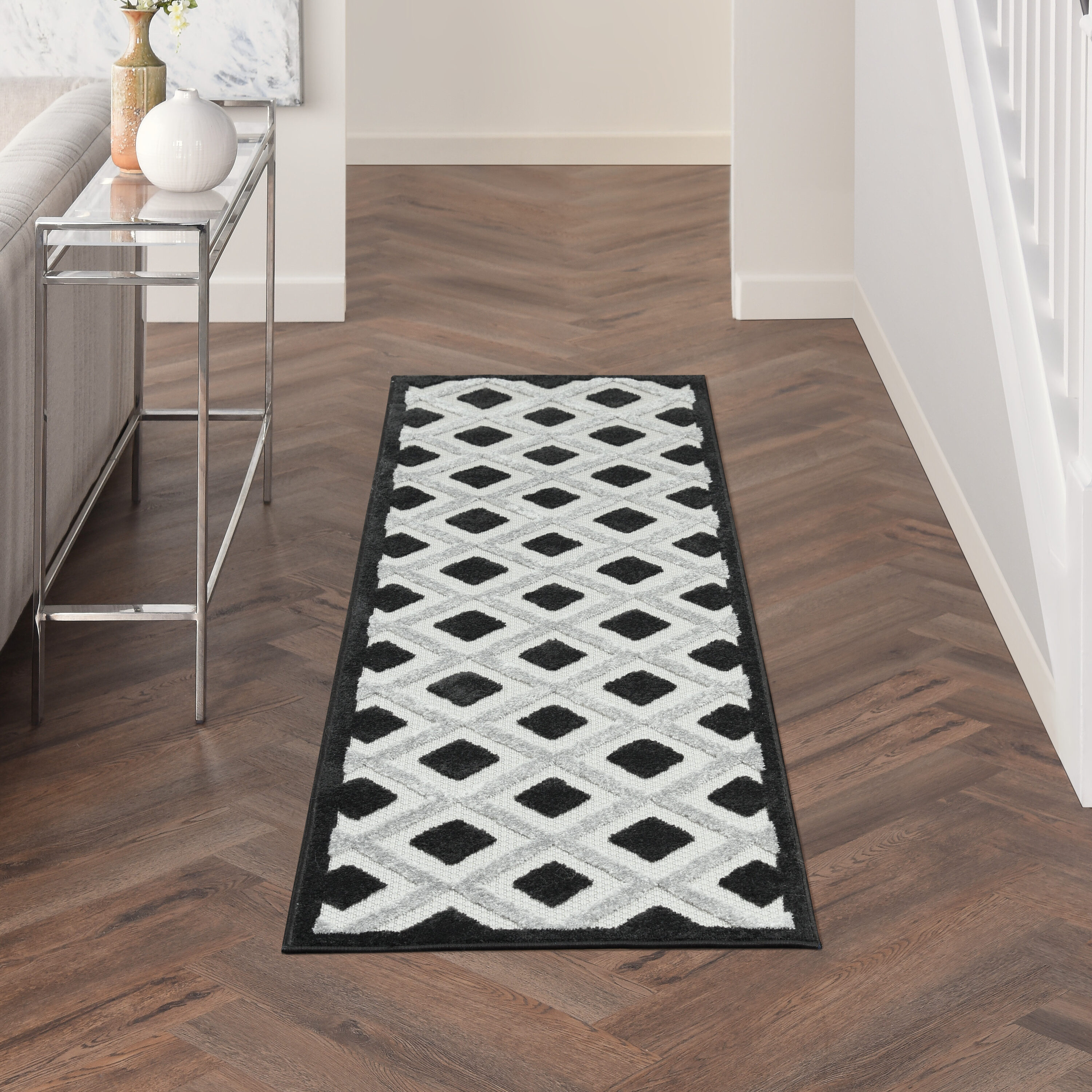 Nourison 99446829375 Aloha 2 x 8 (ft) Loomed Polypropylene Black White Rectangular Indoor/Outdoor Geometric Runner rug