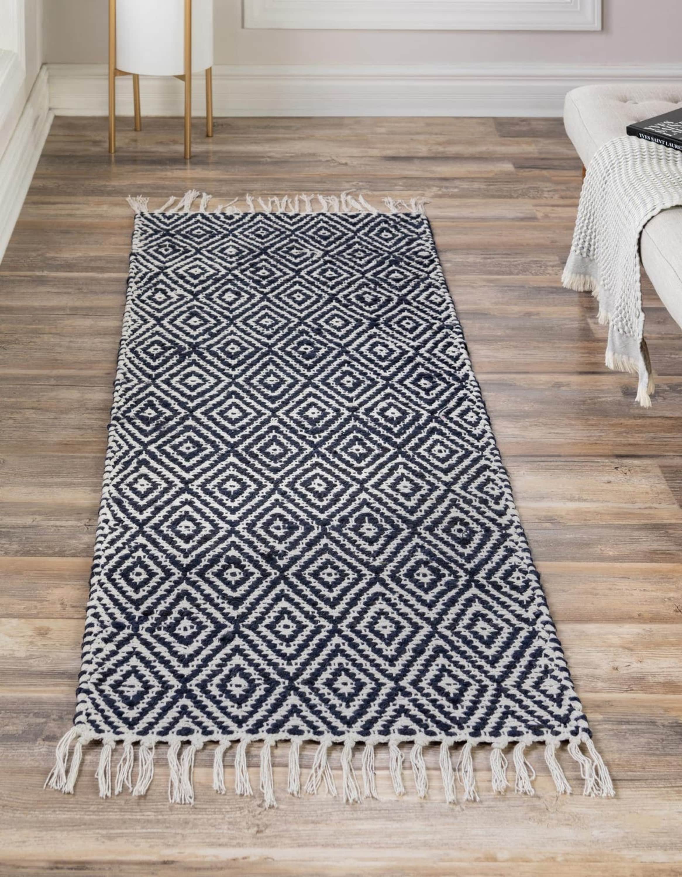 Unique Loom 3188387 Chunky Jute 2 x 6 (ft) Braided Cotton White Navy Rectangular Indoor Trellis Runner rug