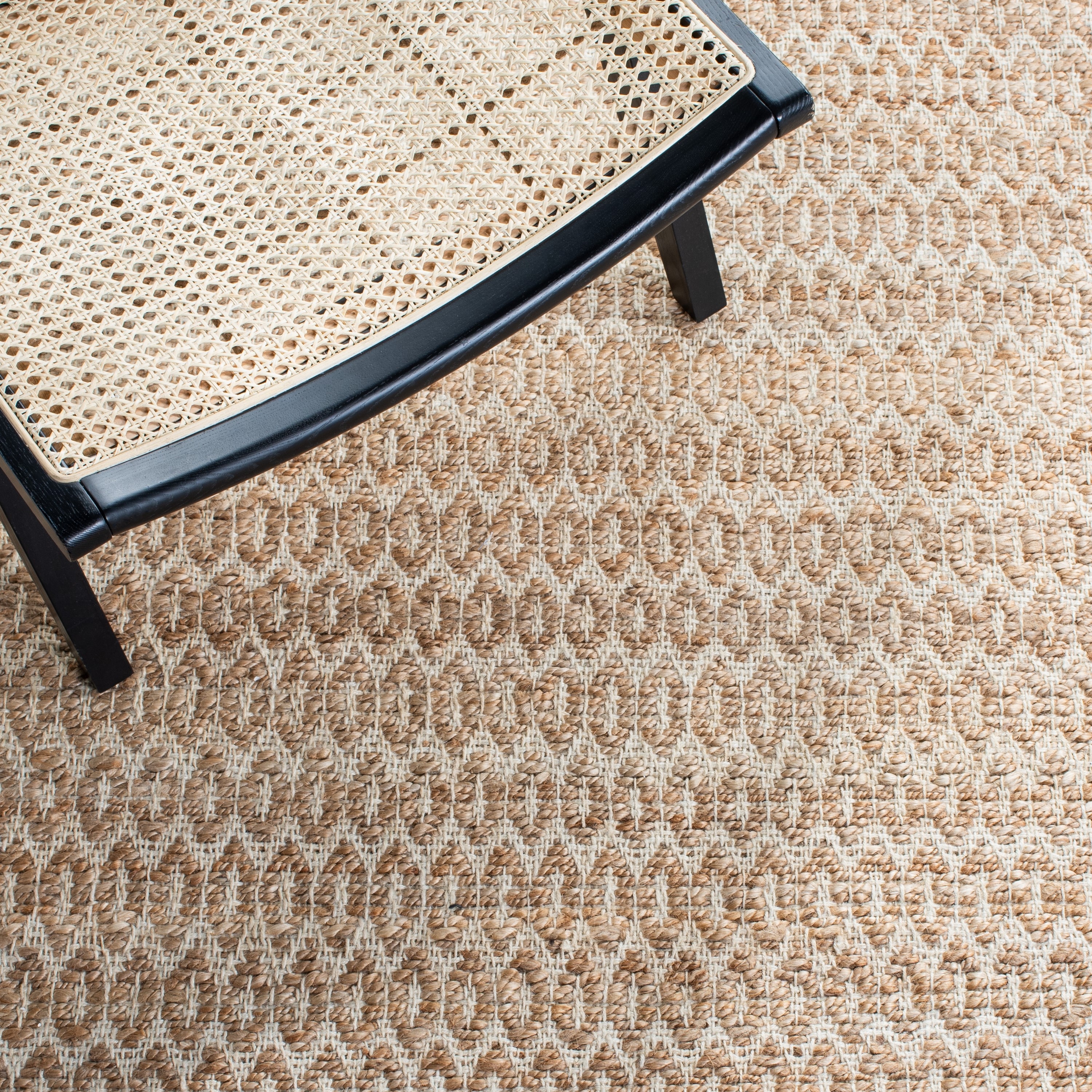 Safavieh NFB701A-4 rugs - View #6