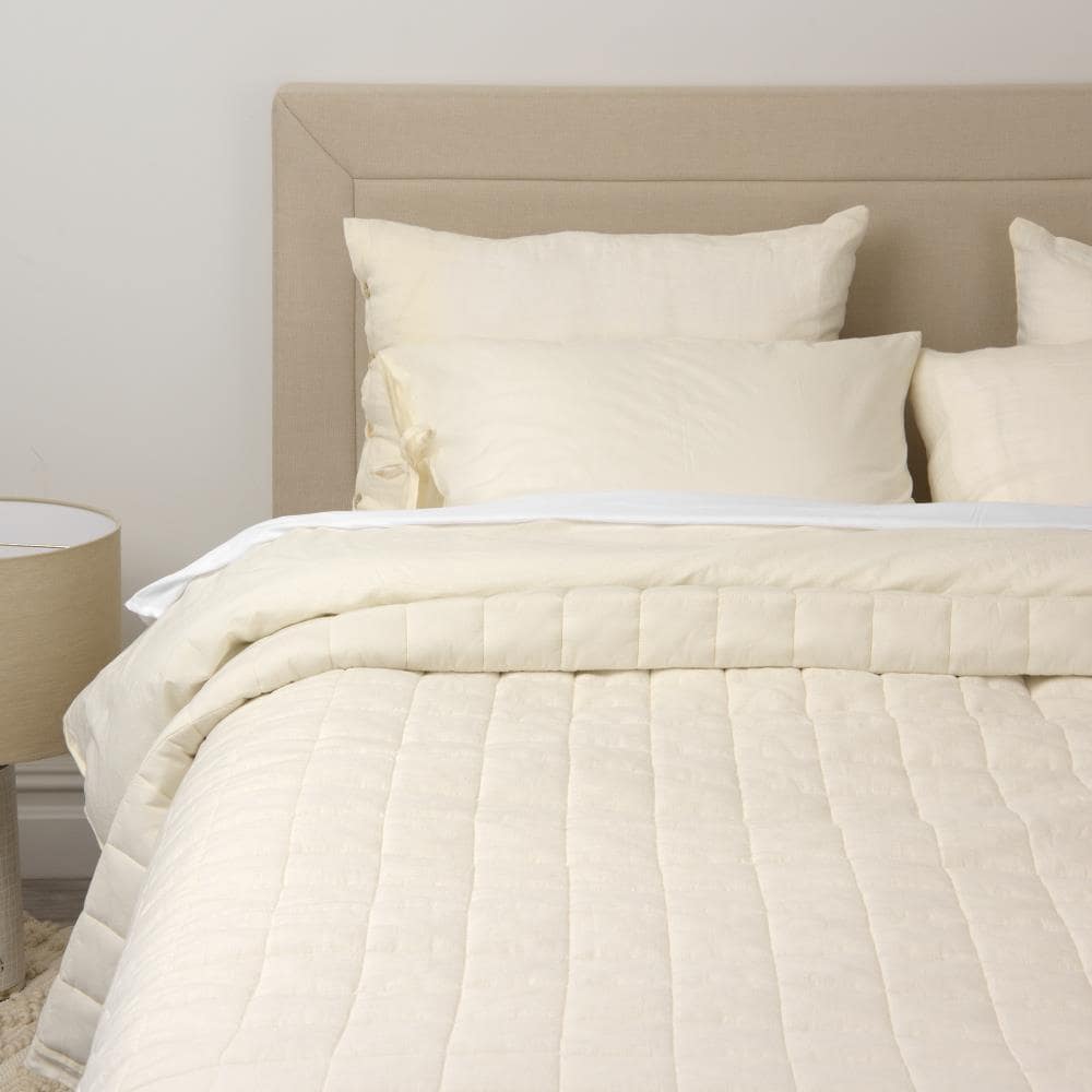 Best Linen Queen Bed Set
