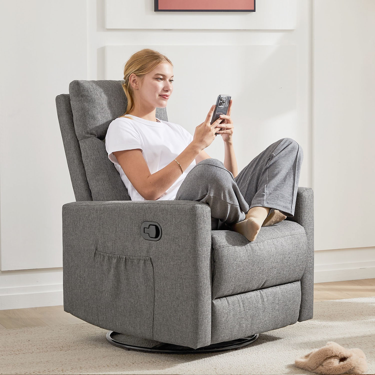 Mondawe MO-B27016G Gray Linen Upholstered Swivel Massage chair