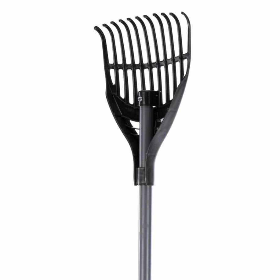 True Temper 8 in Poly Shrub Rake with Steel Core Handle 2919100 at Lowes