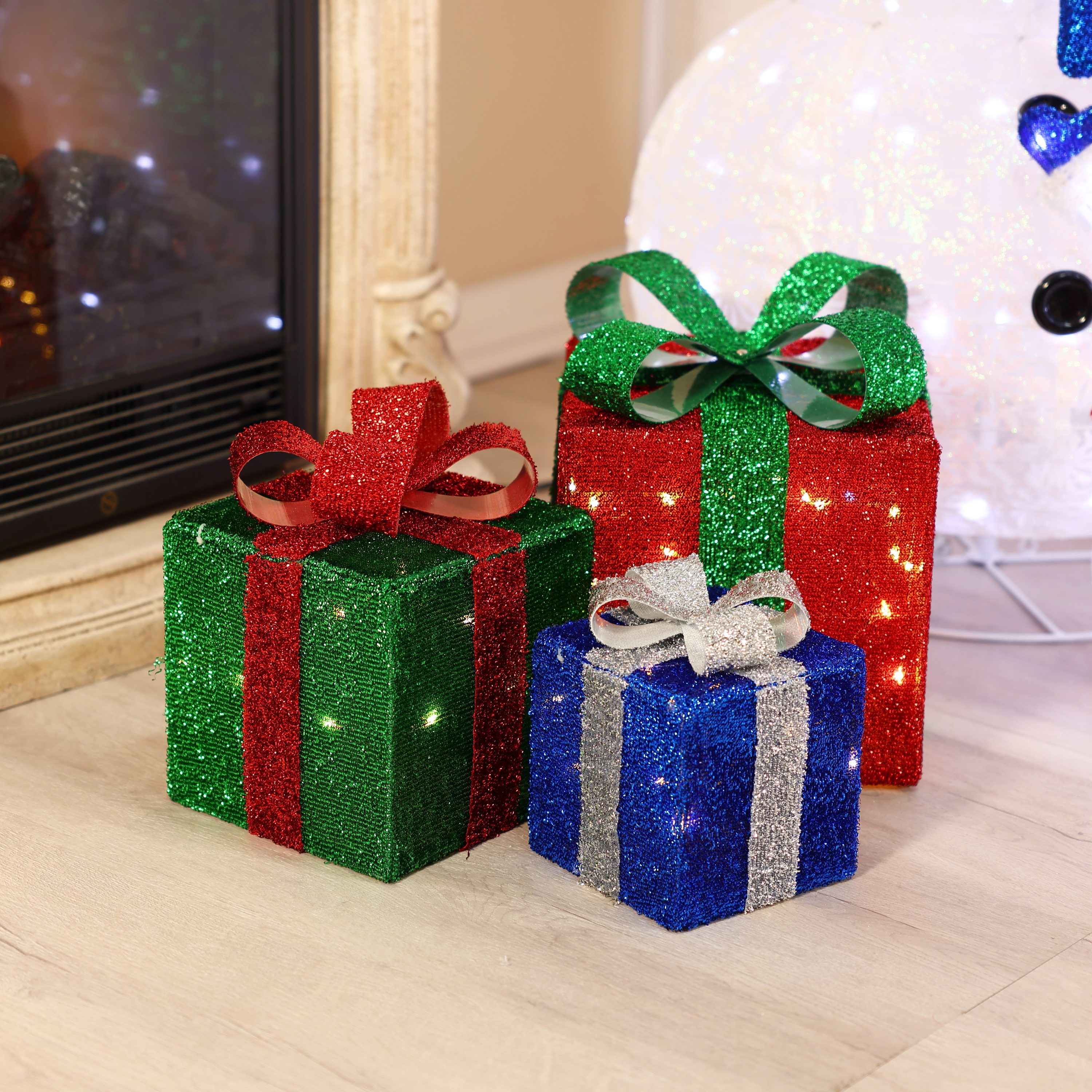 LuxenHome WHHD1640 Outdoor-Christmas-Decor - View #2