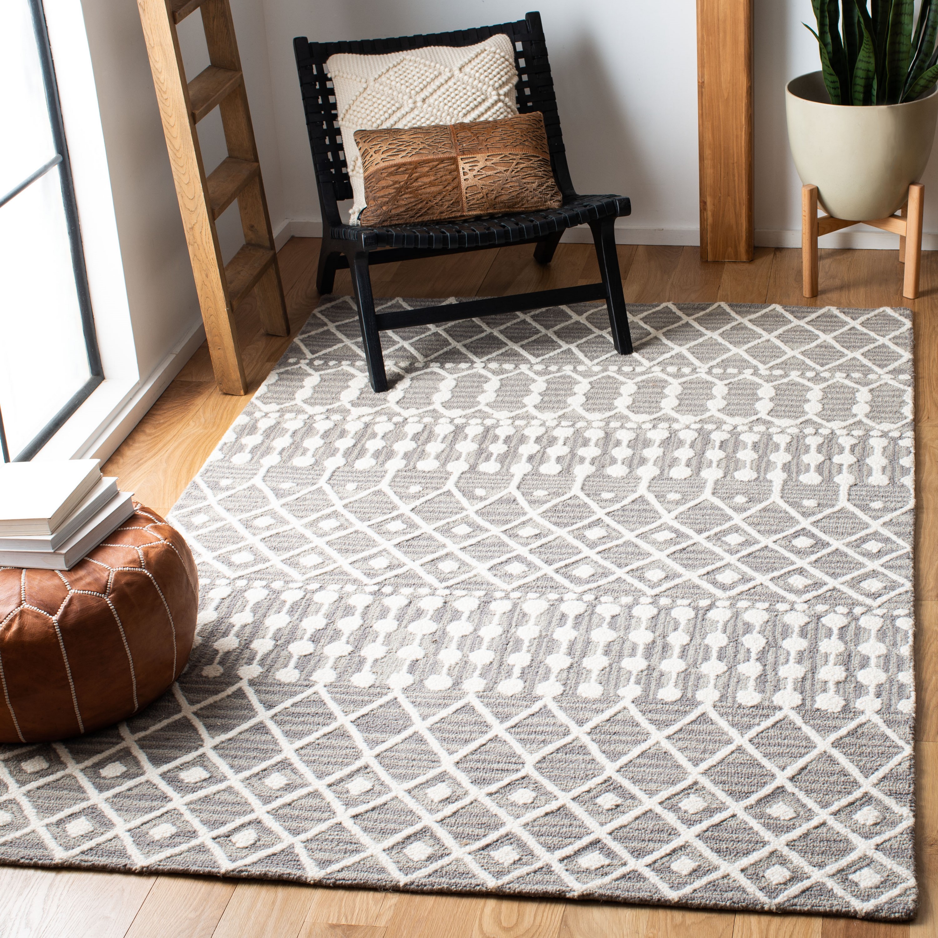 Safavieh BLM115F-4 Blossom Samantha 4 x 6 (ft) Tufted Wool Gray/Ivory Rectangular Indoor Abstract Area rug
