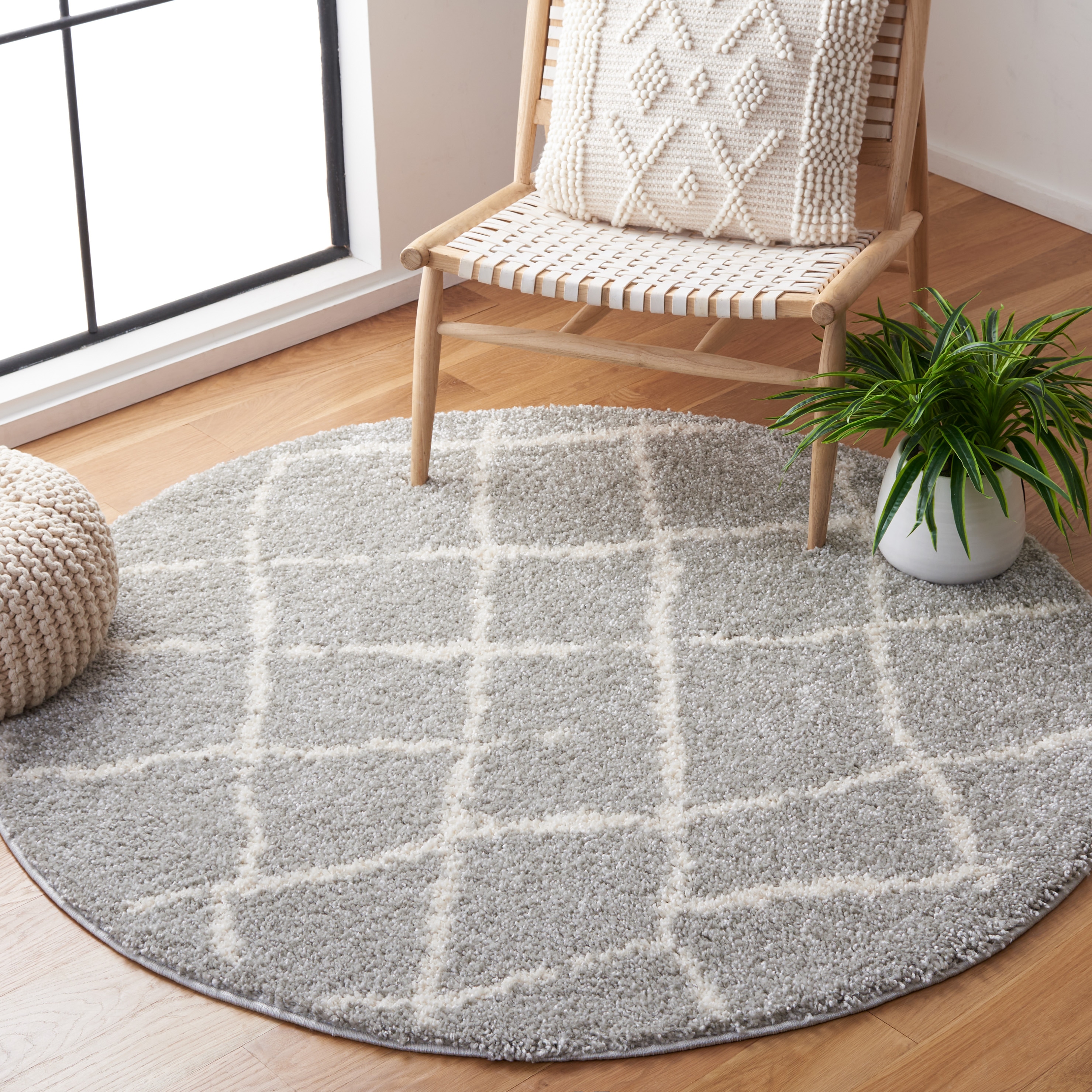 Safavieh BER162B-5R Berber Shag 162B Light Grey Cream 5ft-1in x 5ft-1in Round Rug
