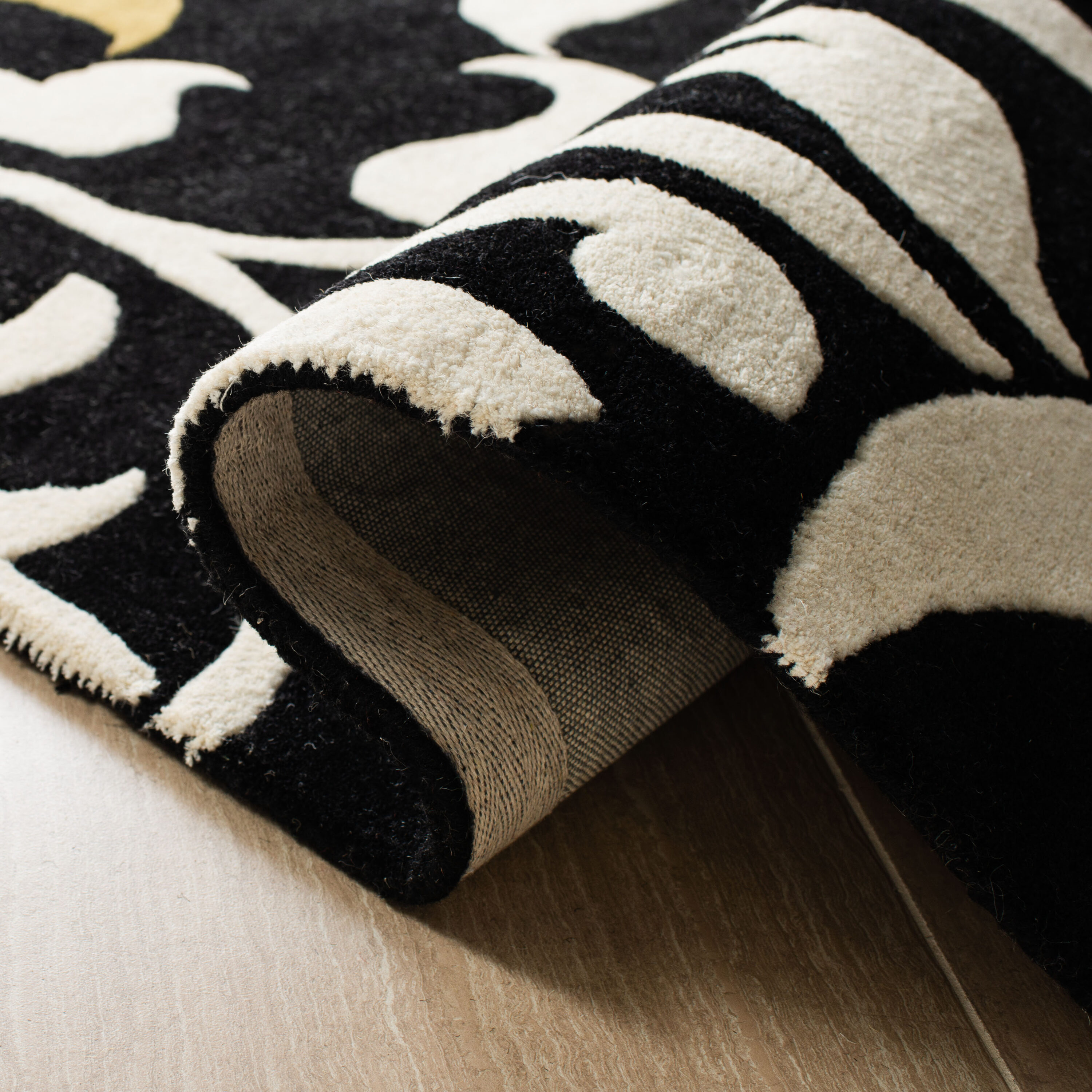 Safavieh SOH760C-5 rugs - View #6