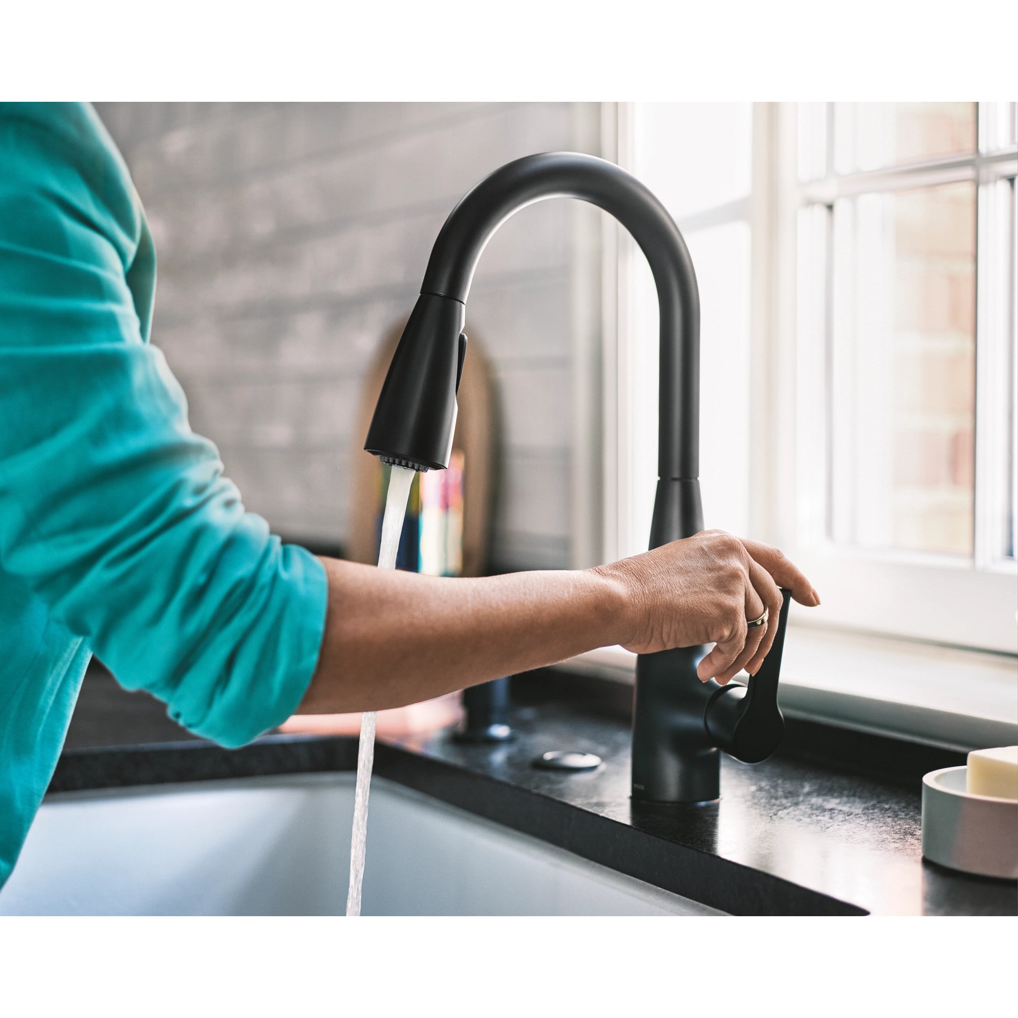 Moen Haelyn Matte Black Single Handle Touchless Pull Down Kitchen Faucet With Sprayer Deck 0368