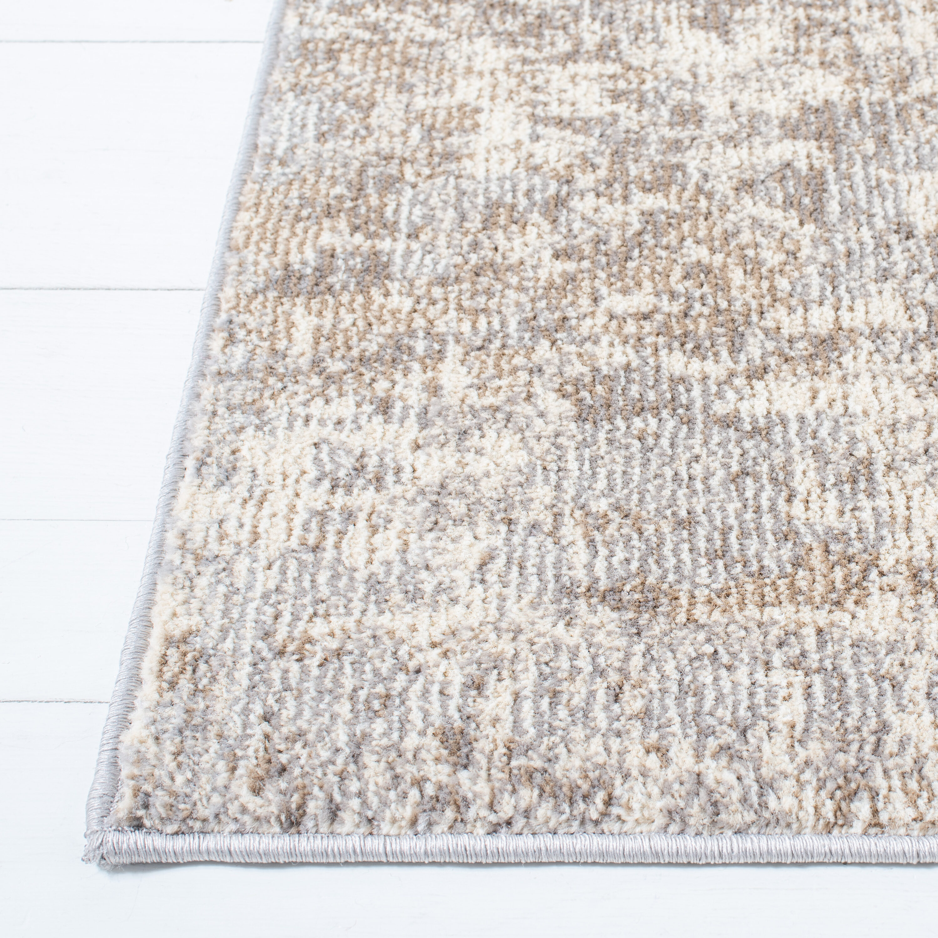 Safavieh MAD471G-8SQ rugs - View #2