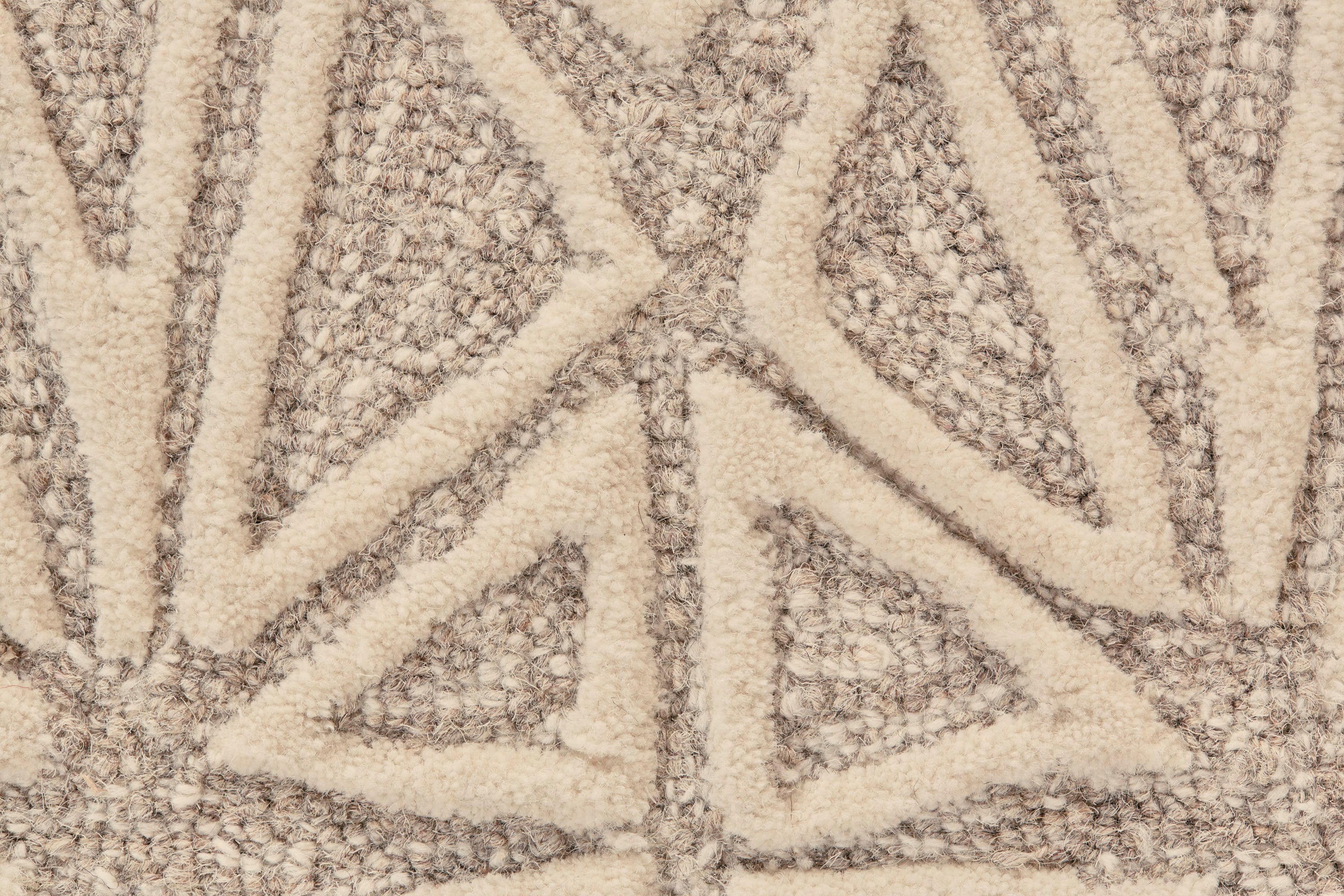 Ivory Hand-Tufted Wool Reversible Rug - 2'6" x 8'
