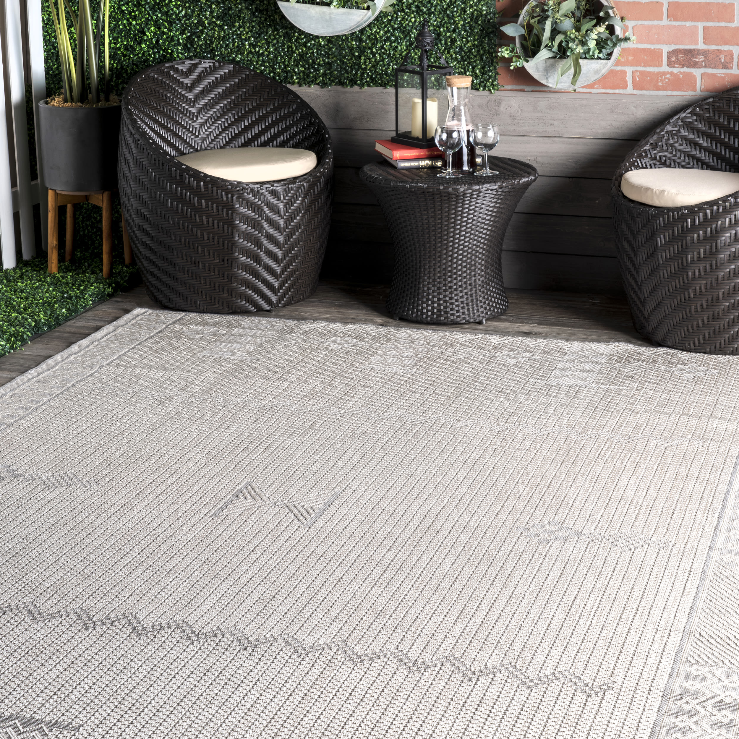 Lowen Global Geometric Light Gray Indoor/Outdoor Area Rug, 3'6" x 5'