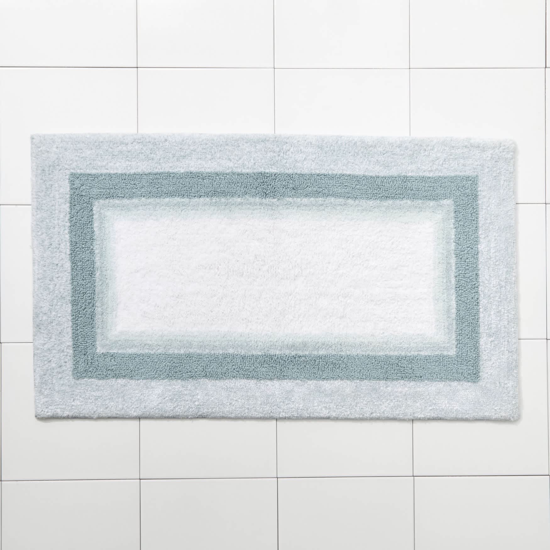 BrylaneHome 197380769525 Amore Ombre Bath Rug