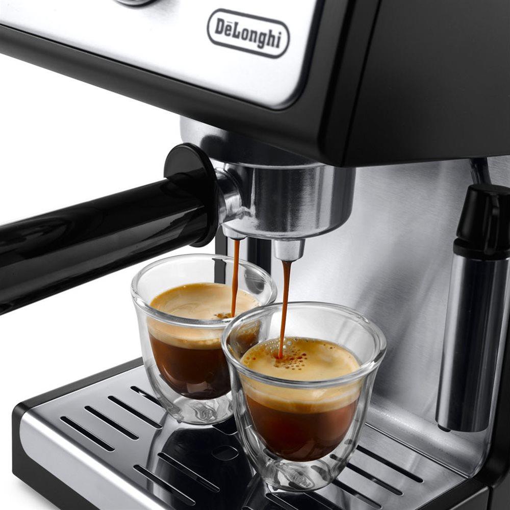 De'Longhi ECP3220 15-Bar Pump Espresso and Cappuccino Machine