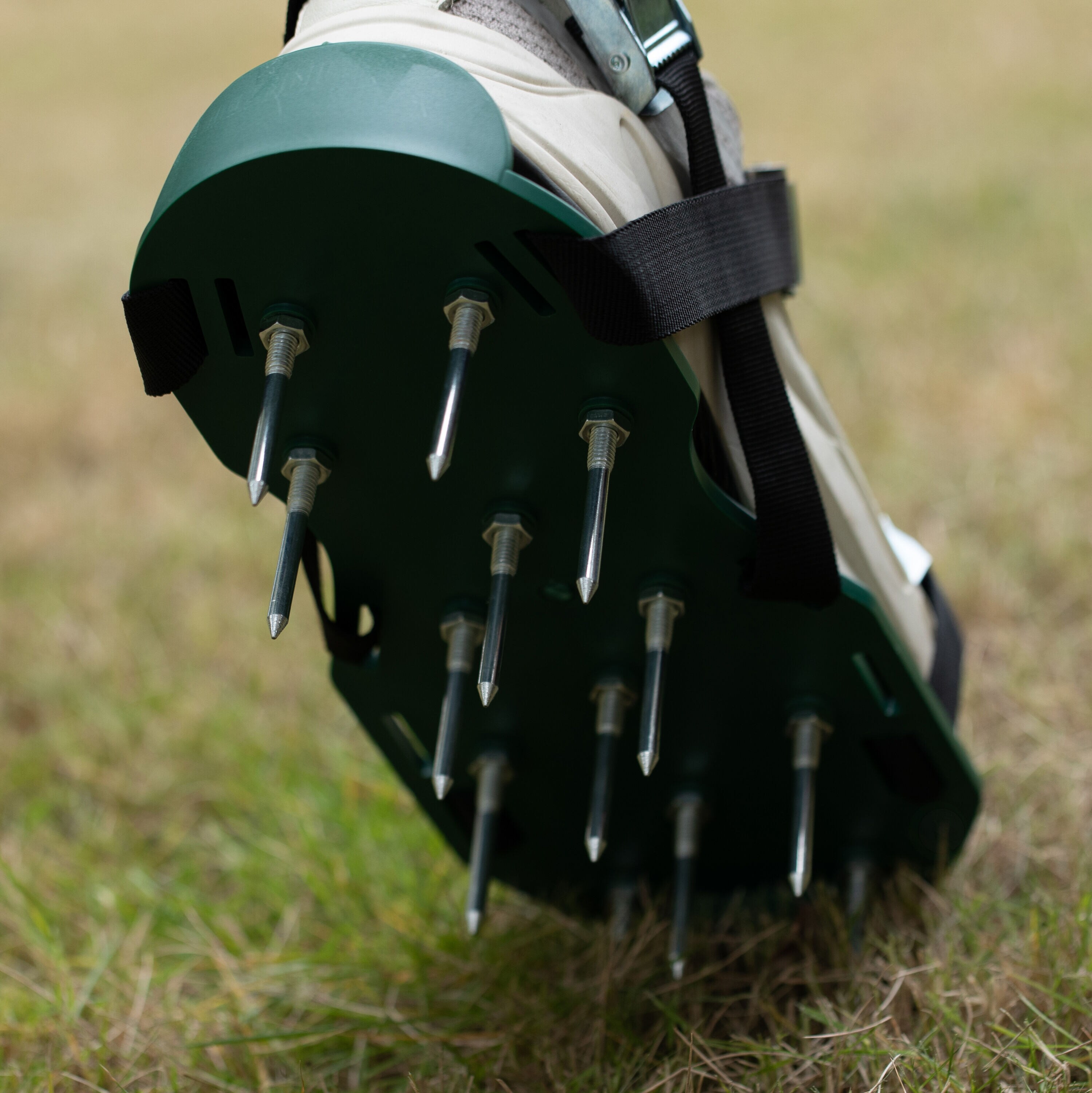 Gardenised 5.75-in Spike Lawn Aerator