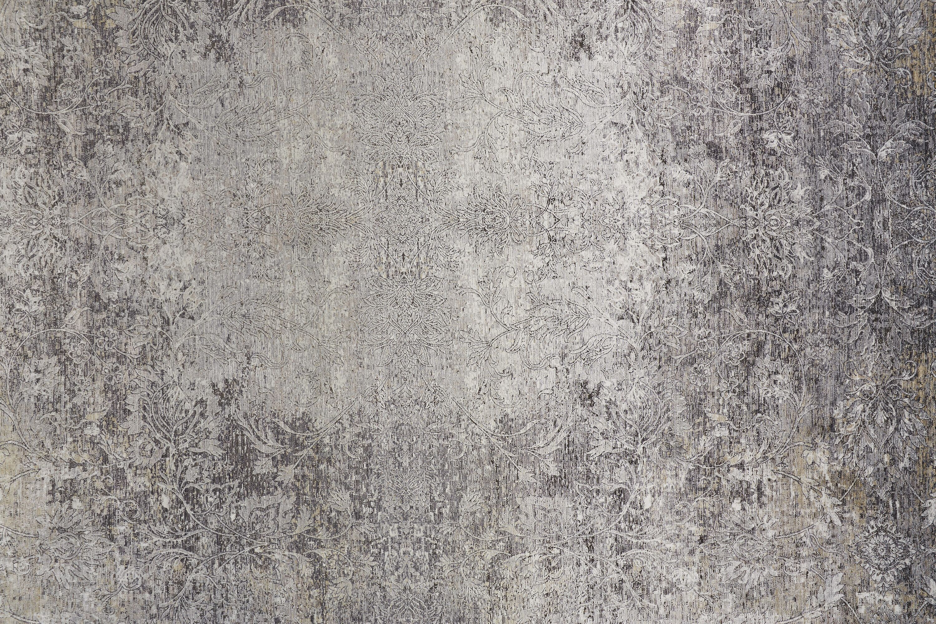 Ivory and Gray Medallion Rectangular Viscose Area Rug, 5' x 7'