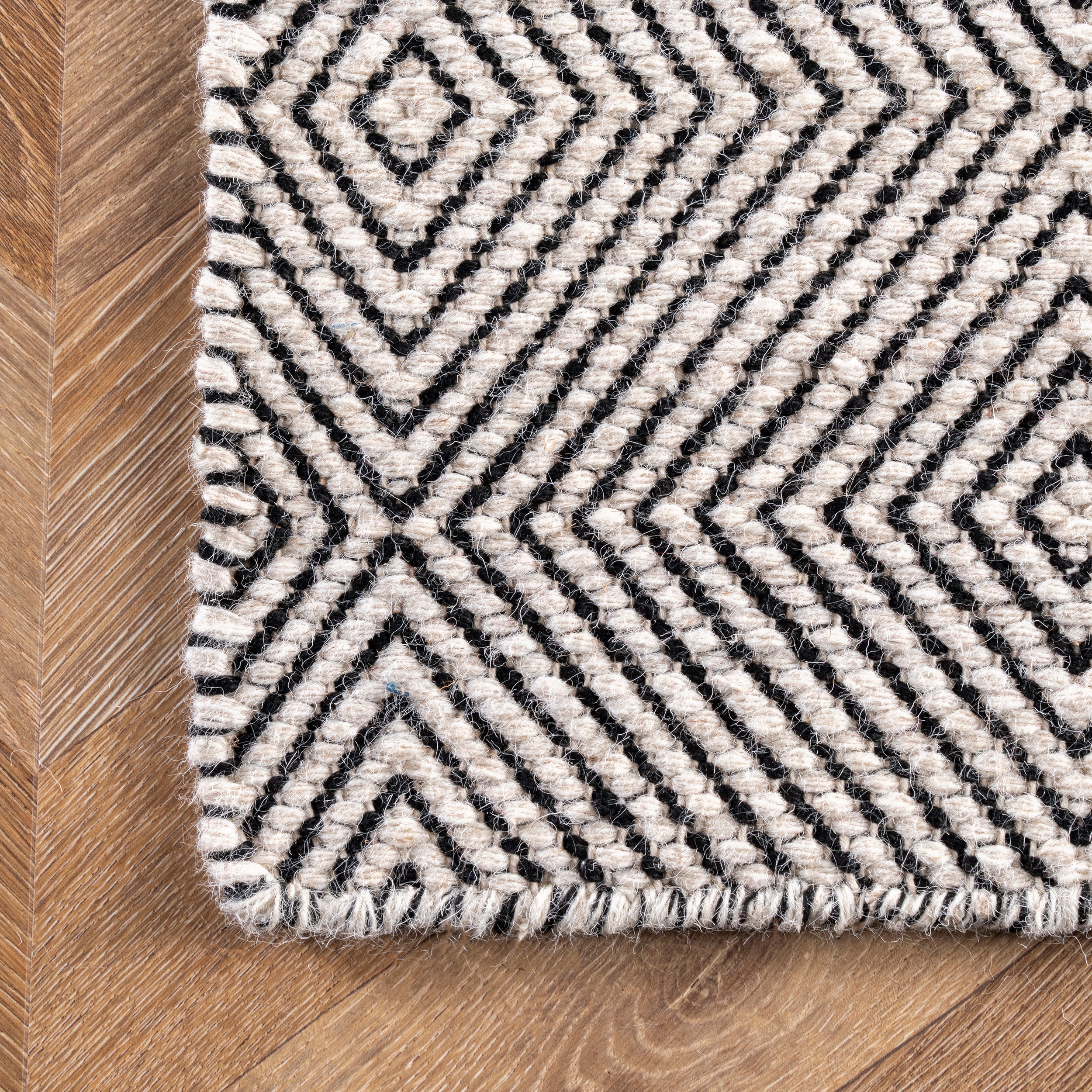 nuLOOM Ago 8 X 10 (ft) Wool Ivory Indoor Geometric Area Rug in the Rugs ...