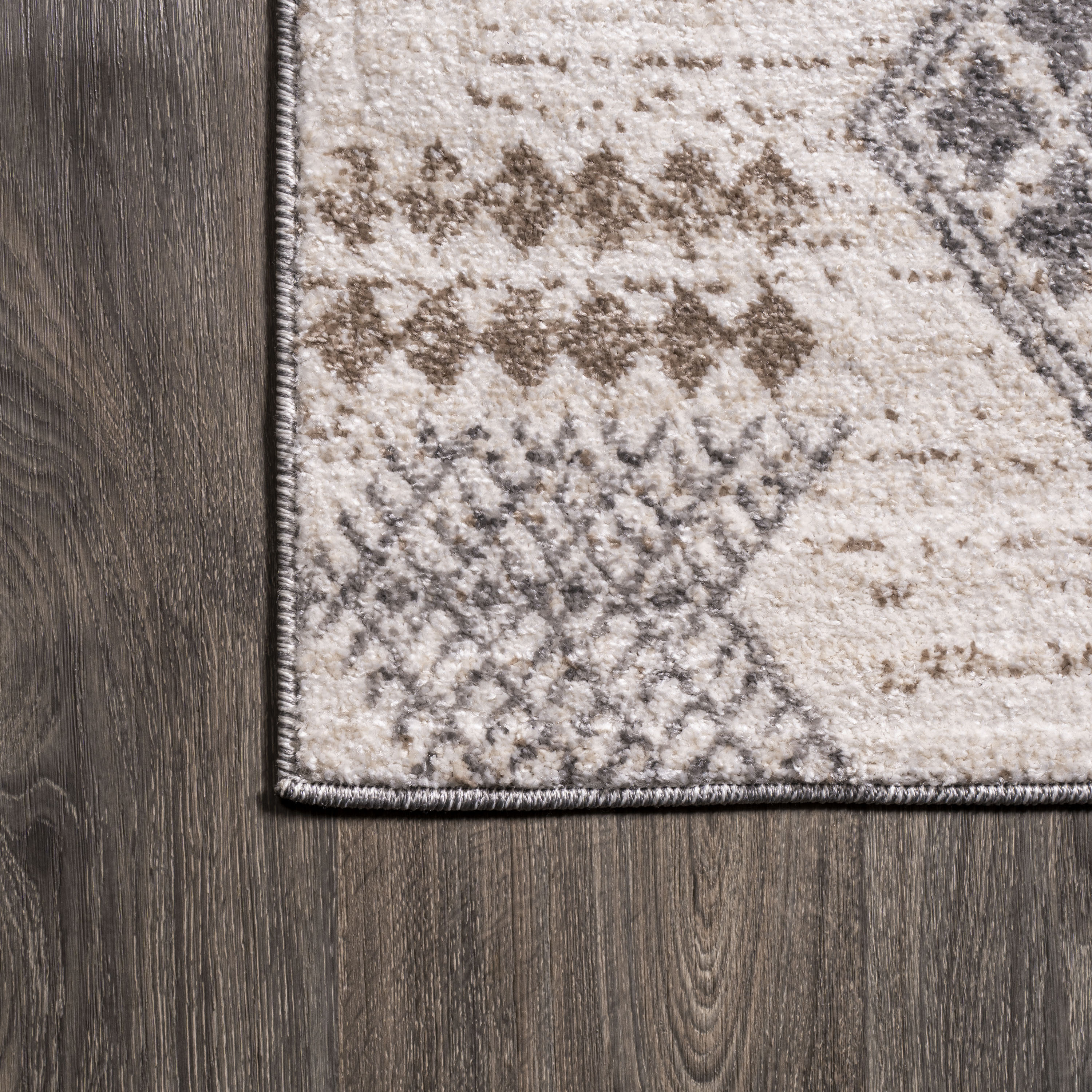Gray Geometric Synthetic 2' x 10' Runner Rug