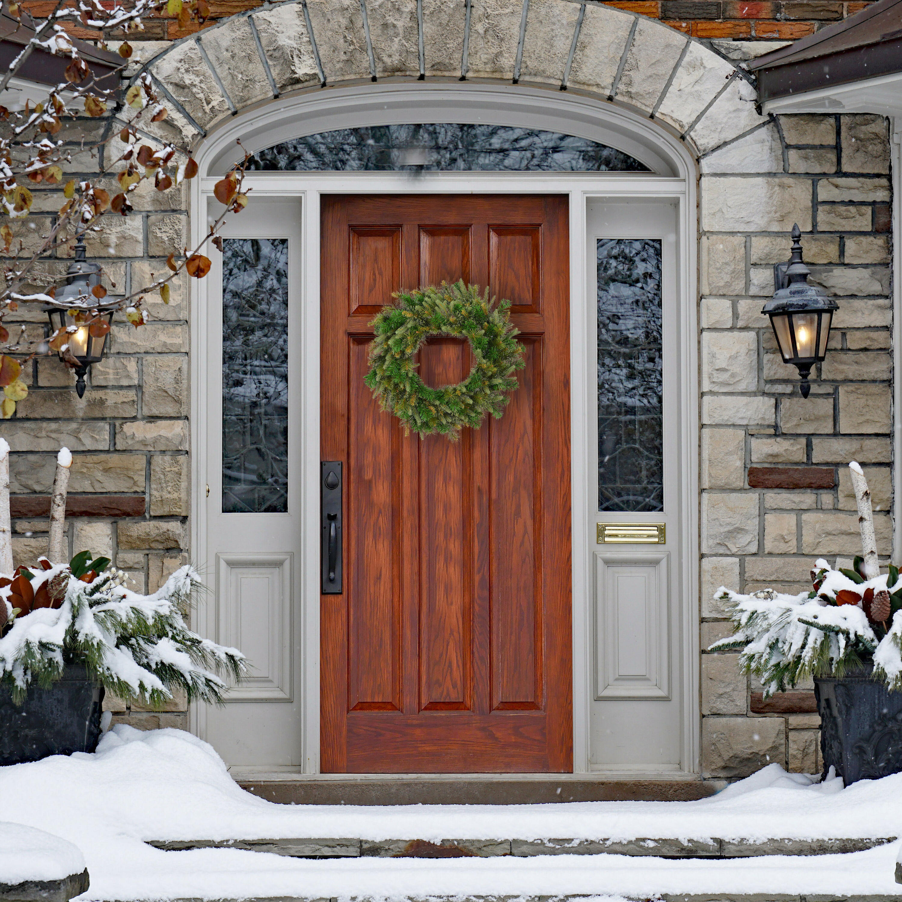 Vickerman A118324 Artificial-Christmas-Wreaths - View #3