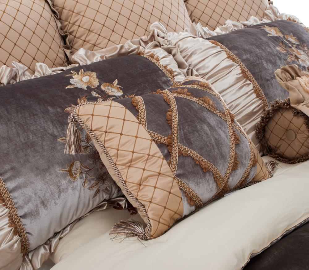 Jennifer Taylor Home Legacy Gold Multi King Comforter in the Comforters & Bedspreads  department at