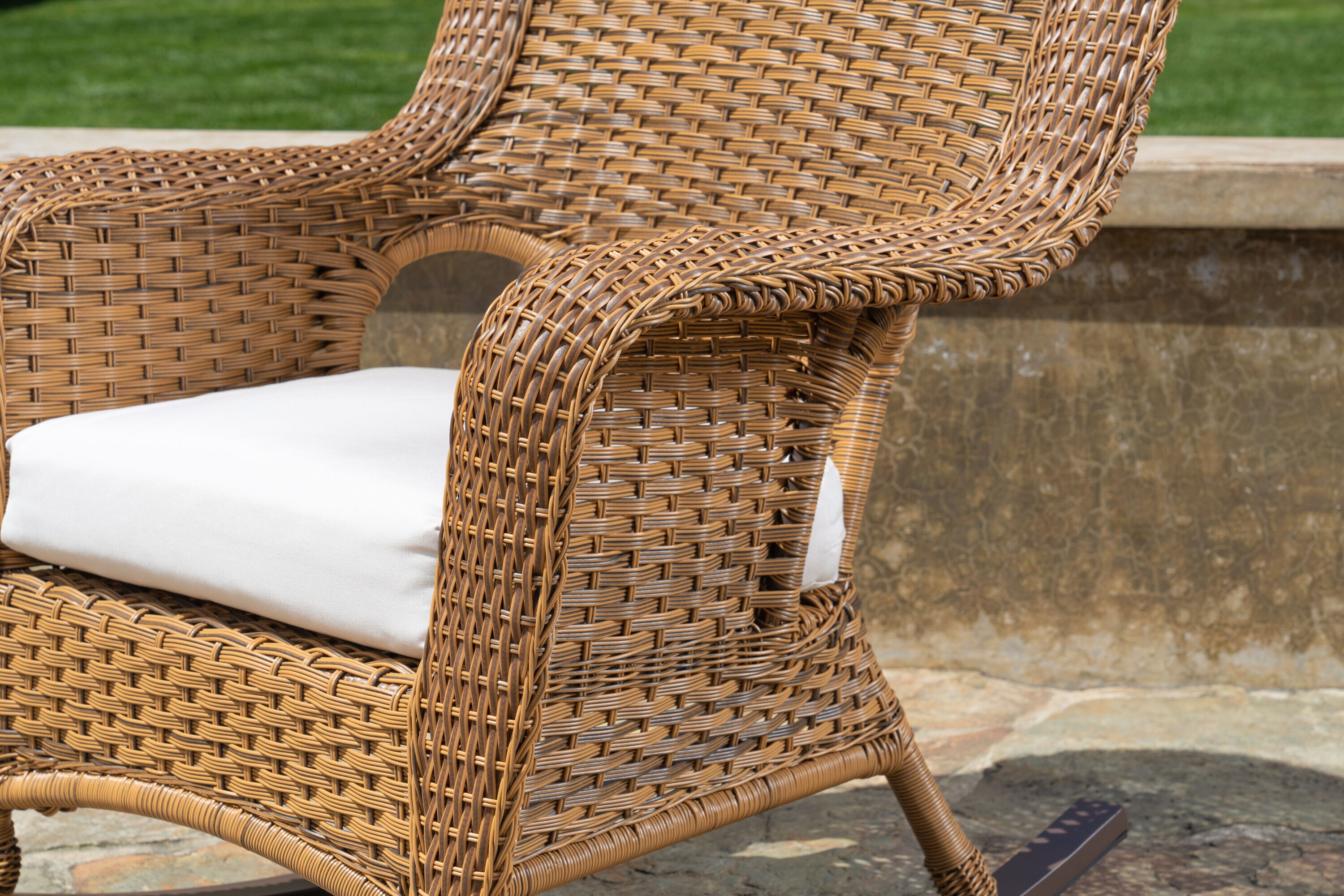 Tall wicker patio discount chairs