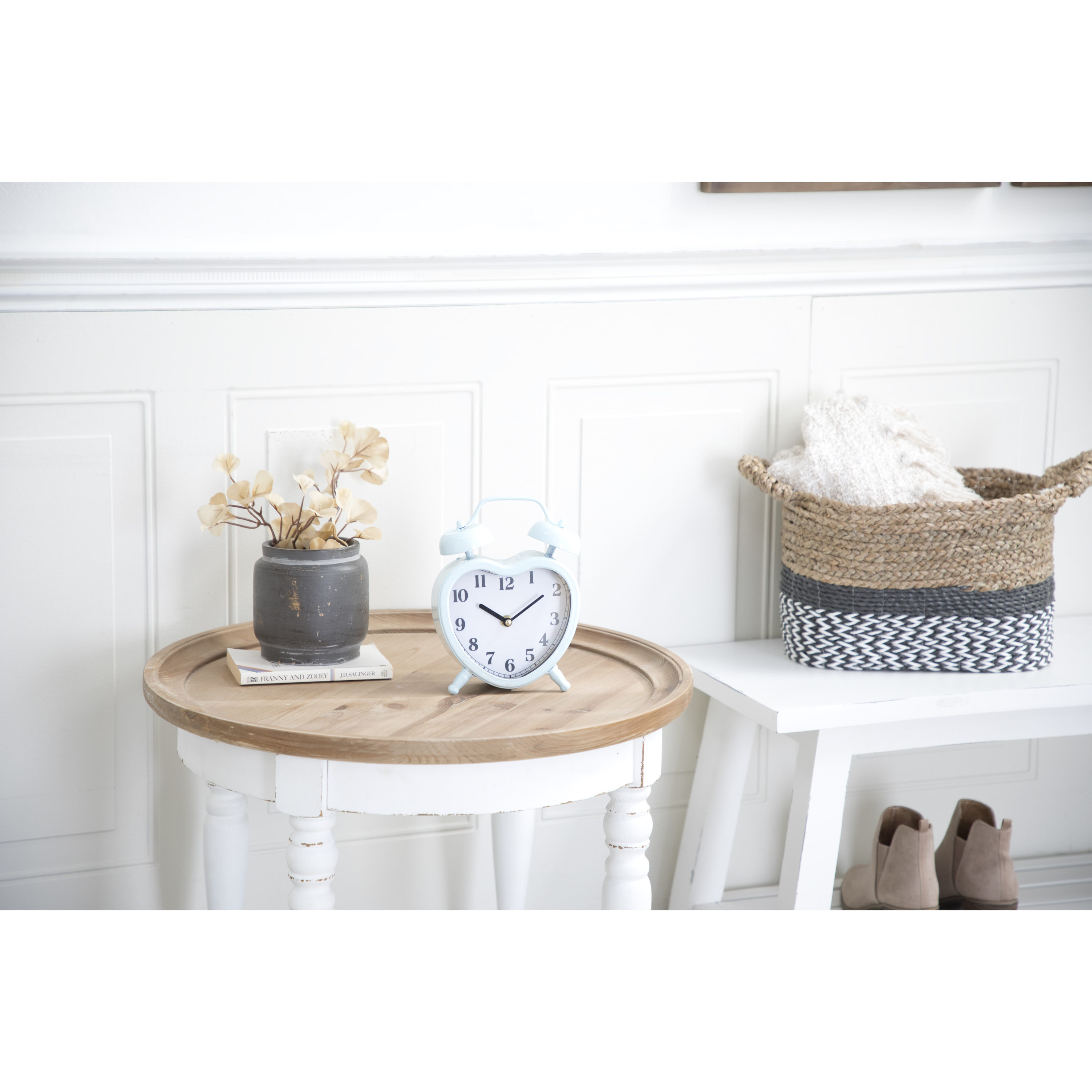 Grayson Lane 90786 Analog Round Tabletop Farmhouse