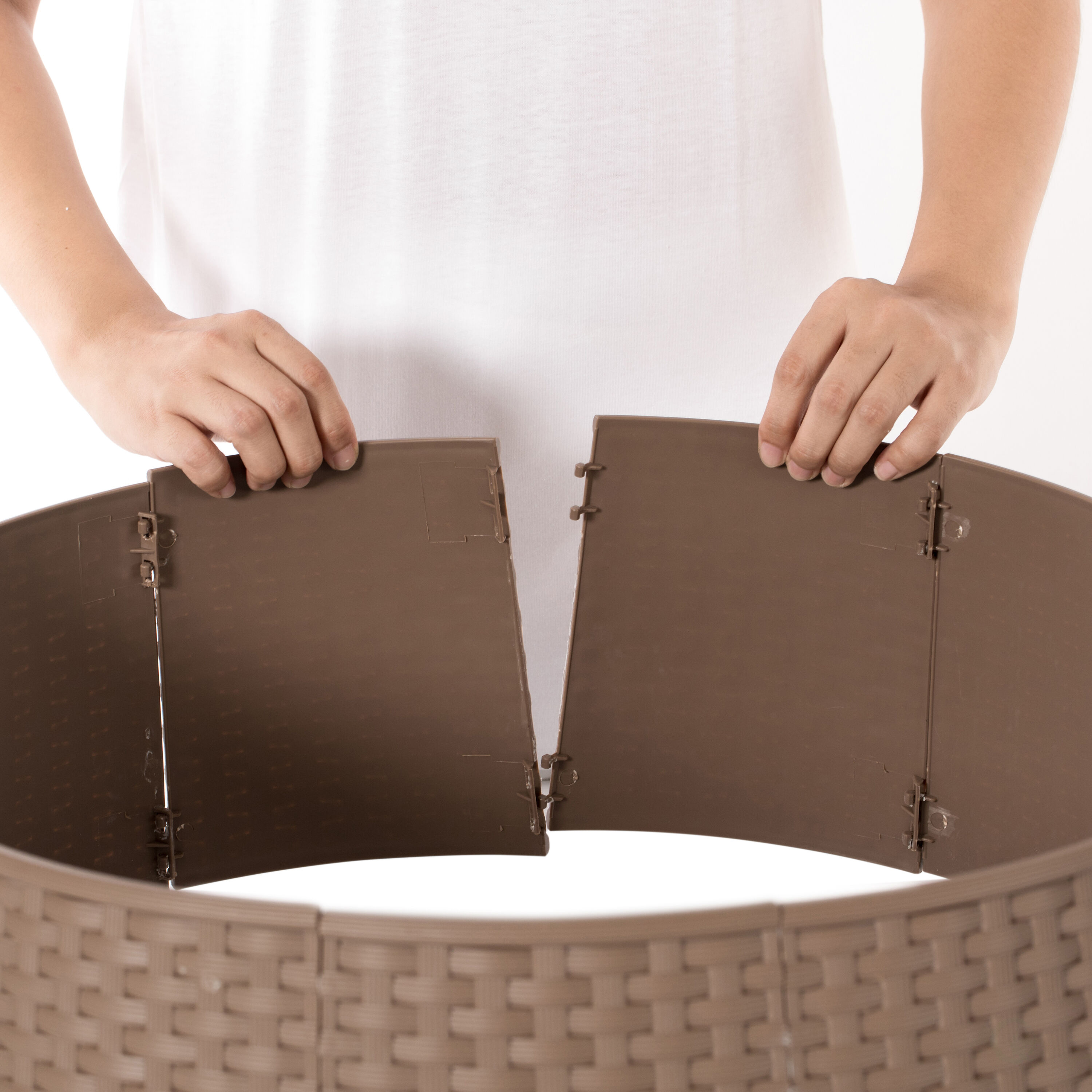 Large Brown Plastic Basket Weave Tree Skirt