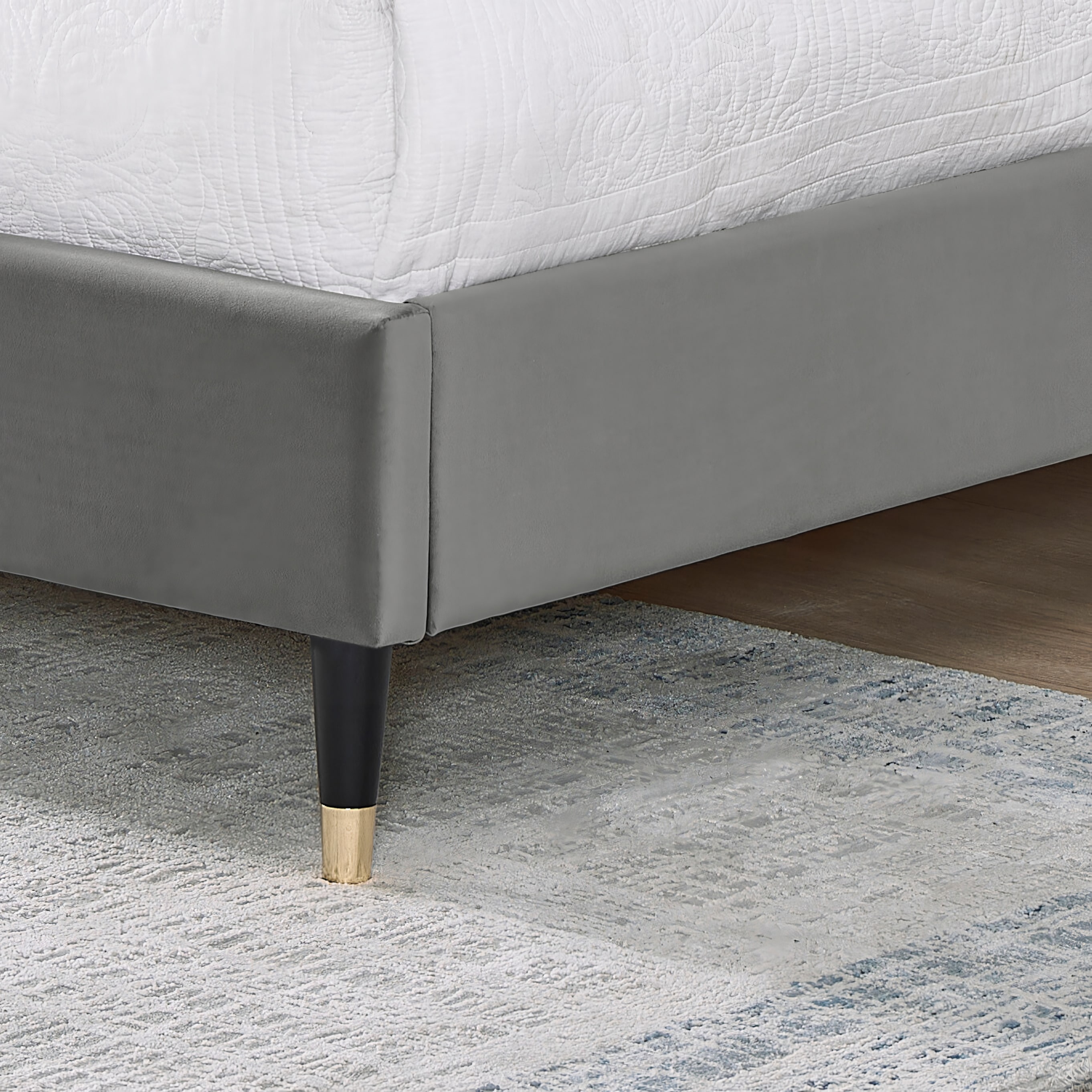 Roundhill Furniture Arles Appendiabiti In Piedi – Metallo Con Ganci In Legno – Base Rotonda – Finitura Bianca Con Accenti Rovere – 190 Cm Di Altezza
