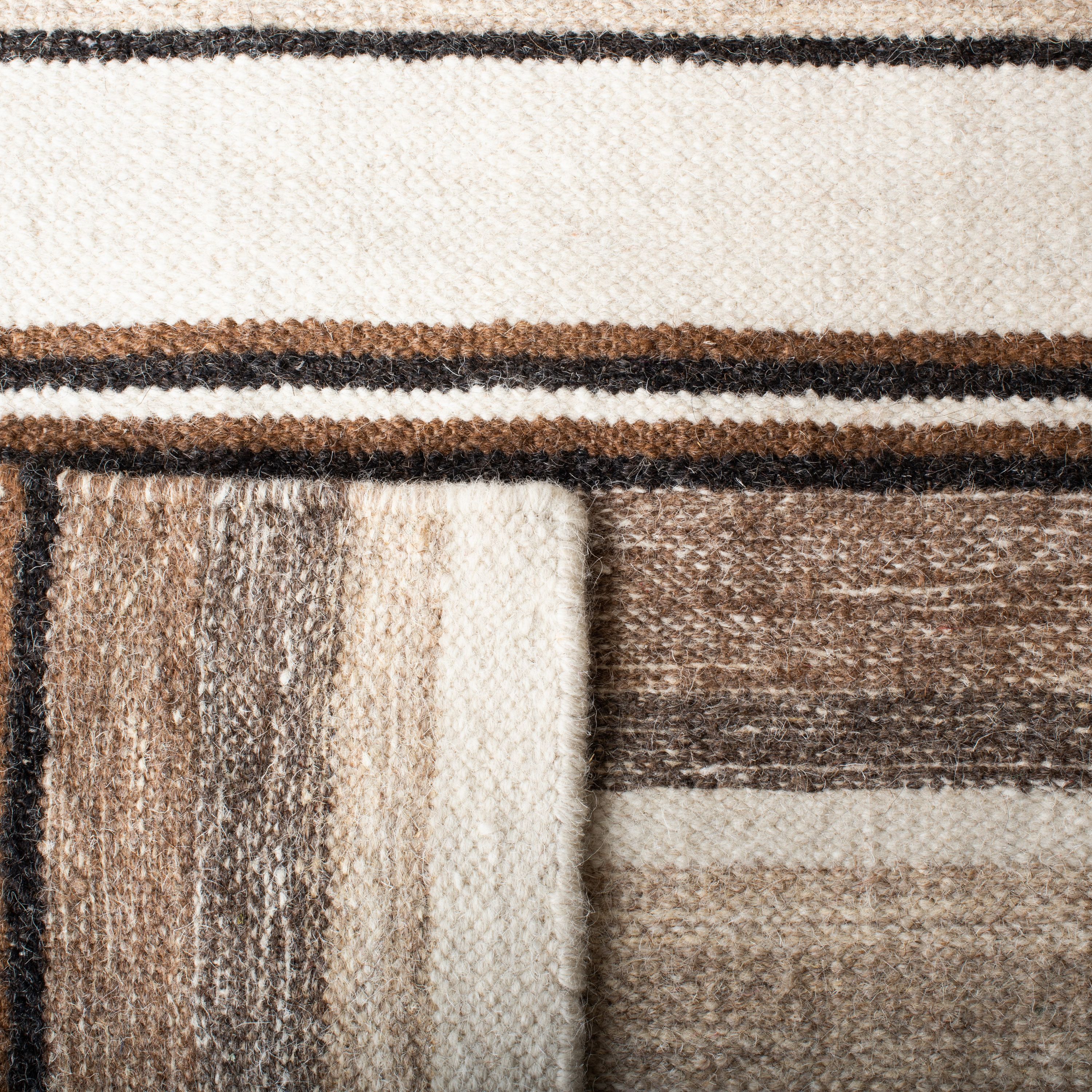 Safavieh STK601A-7SQ rugs - View #4