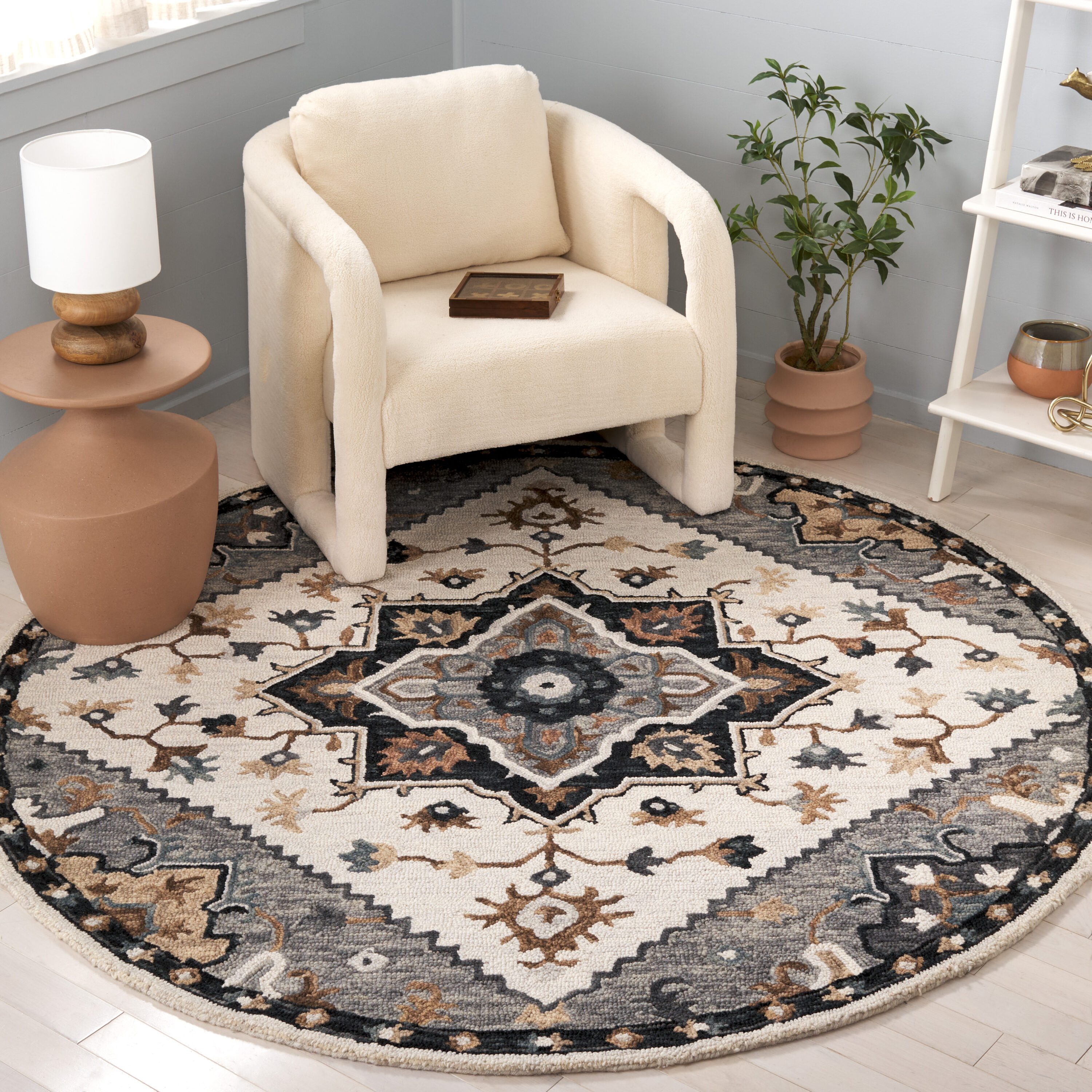  Heritage 552 Ivory/Gray Traditional 6ft x 6ft Round Rug