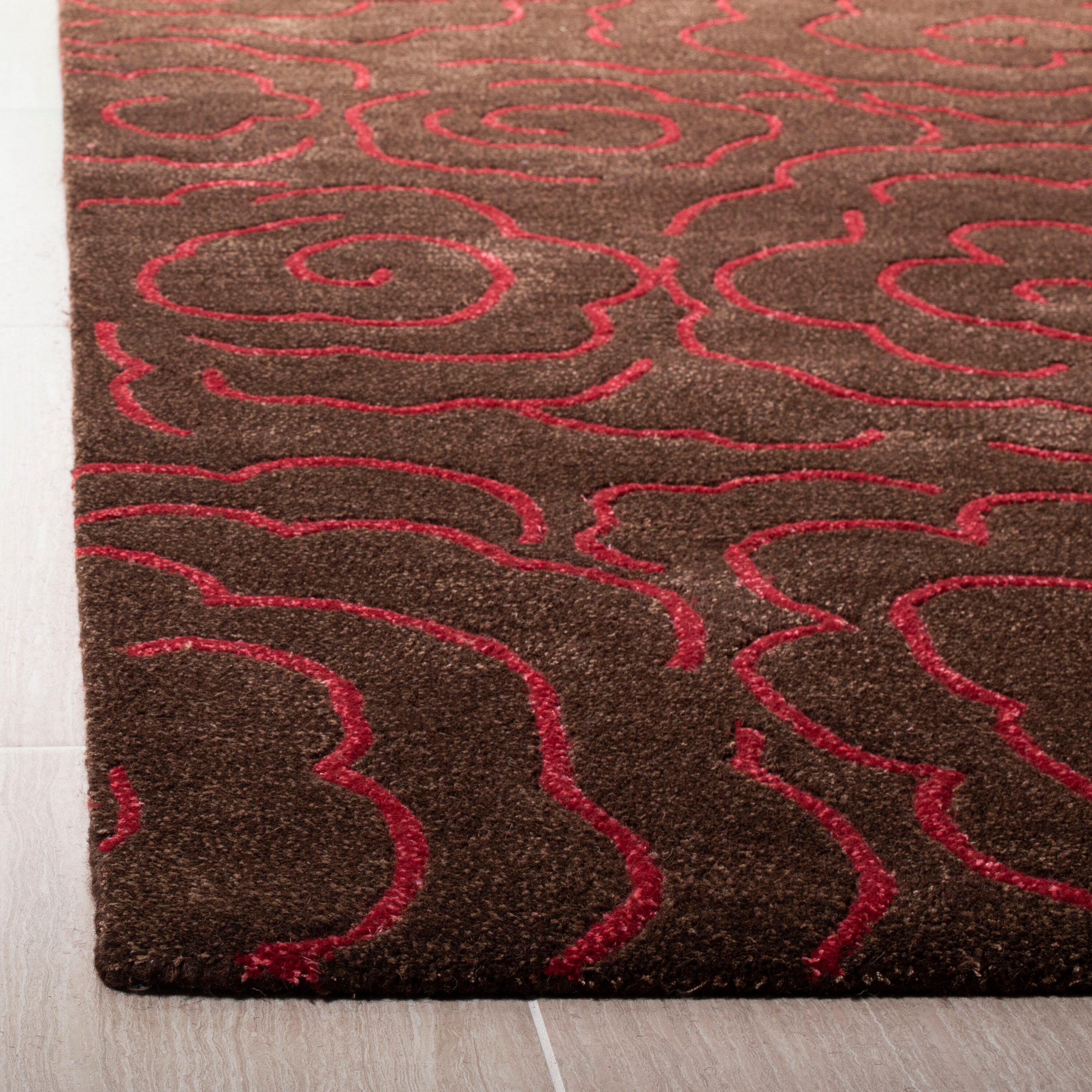 Safavieh SOH812D-28 rugs - View #3