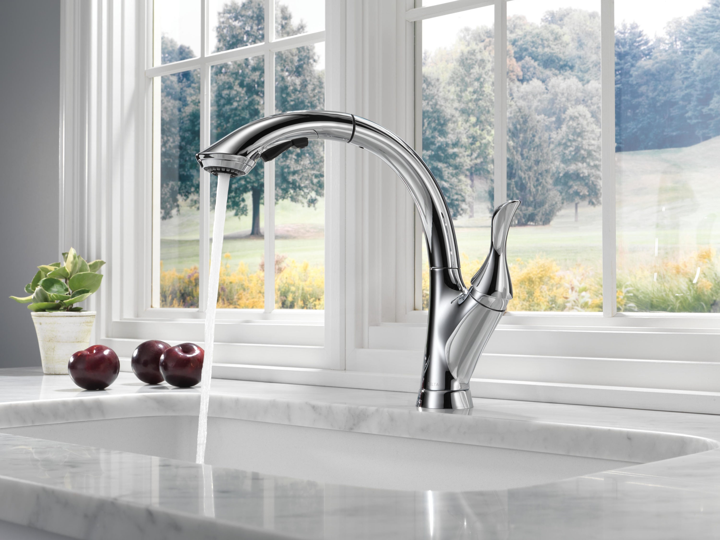 Linden Chrome Pull-Out Spray Single Handle Kitchen Faucet