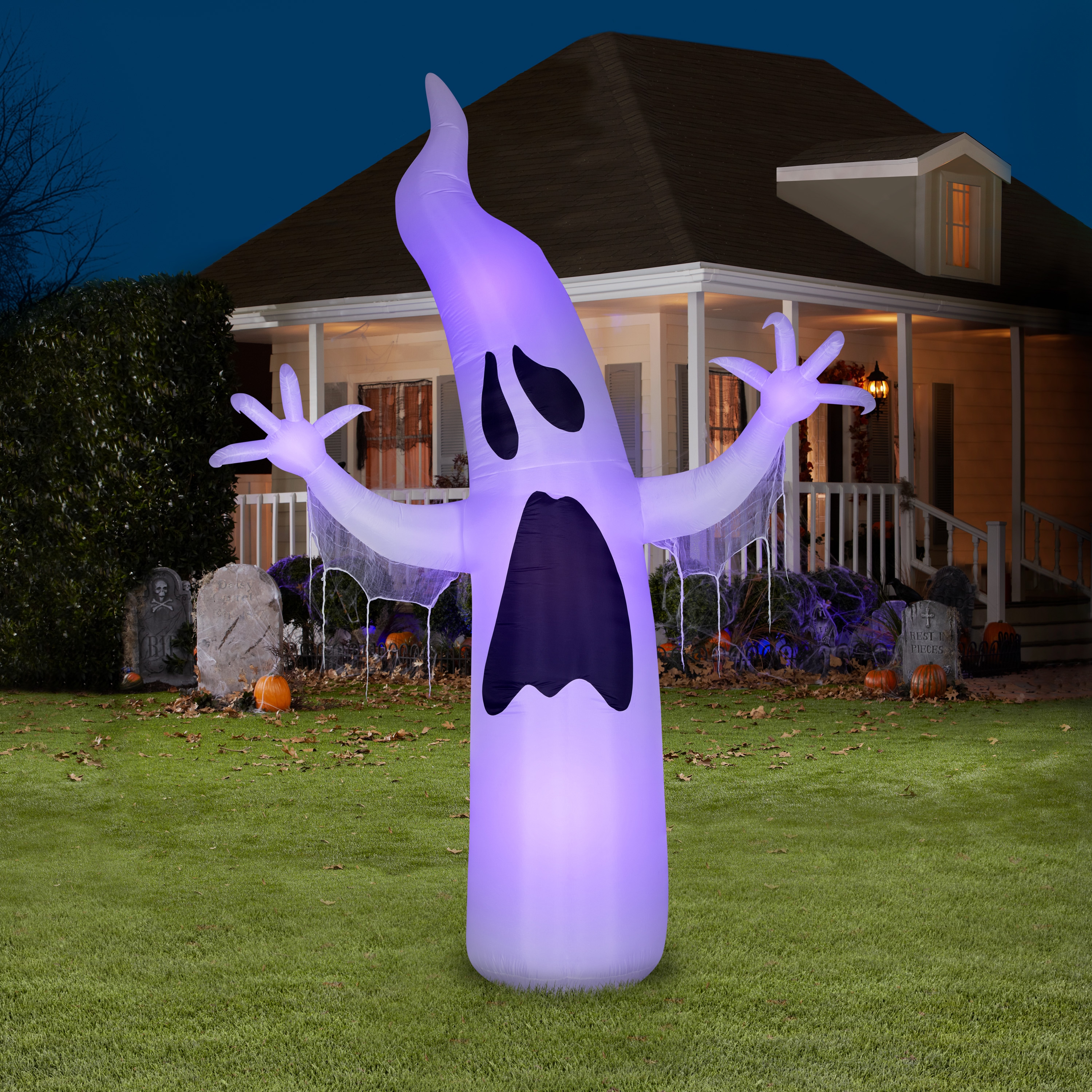 Gemmy 12.01-ft Lighted Ghost Inflatable in the Outdoor Halloween ...