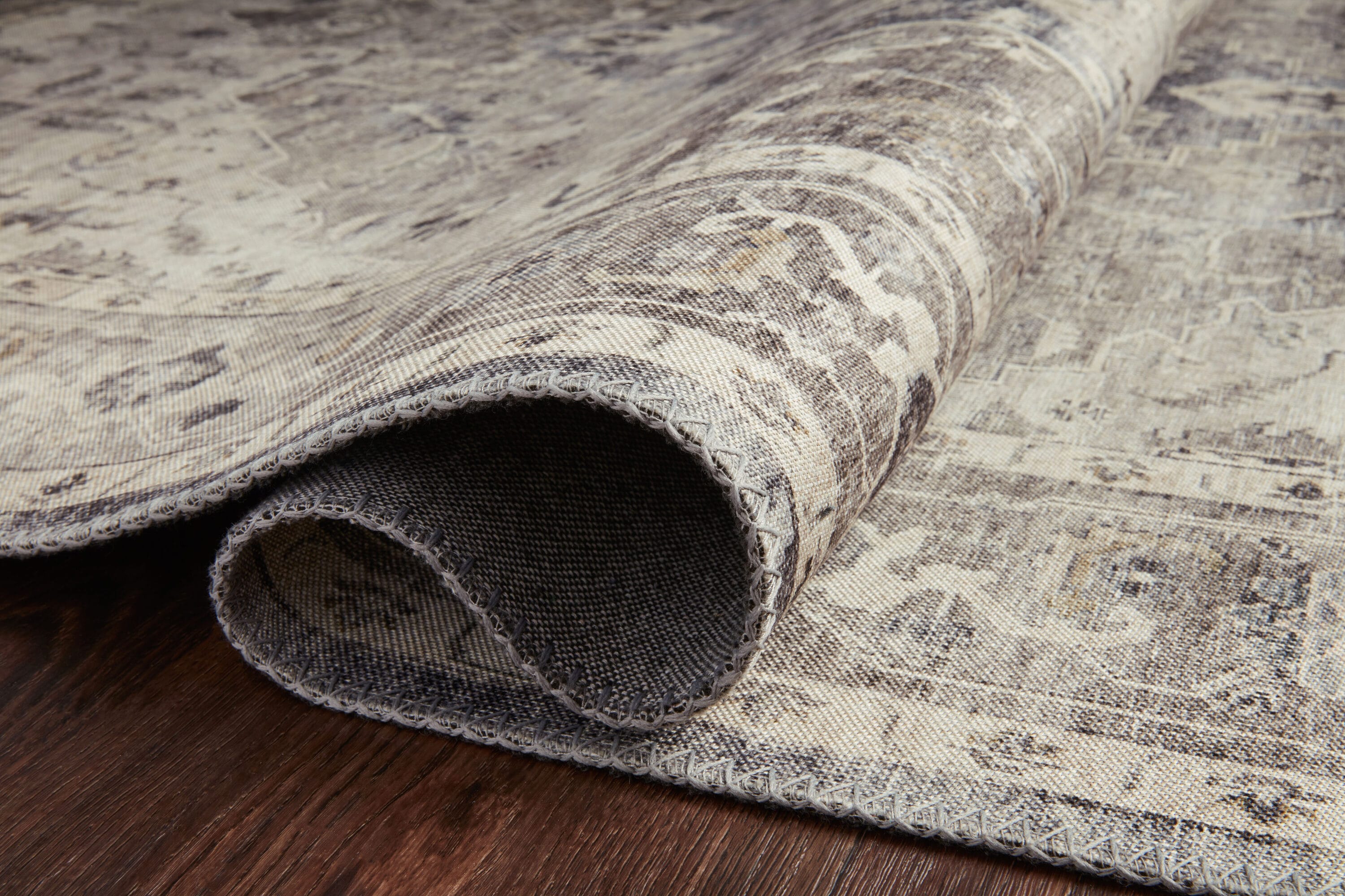 Ivory & Steel Oriental Inspired Easy-Care Synthetic Rug - 3'6" x 5'6"