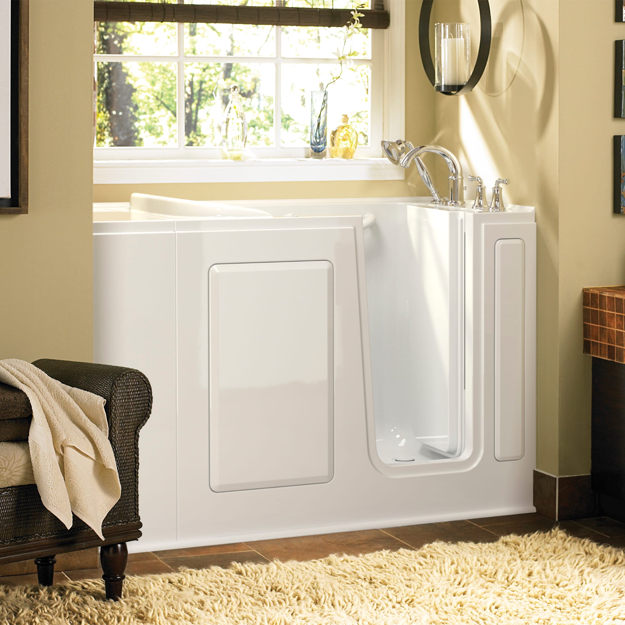 American Standard 2848.309.ARW 28.0-Inches x 48.0-Inches White Fiberglass Rectangular Walk-in Air bath with Faucet Hand Shower Drain ( Right Drain )