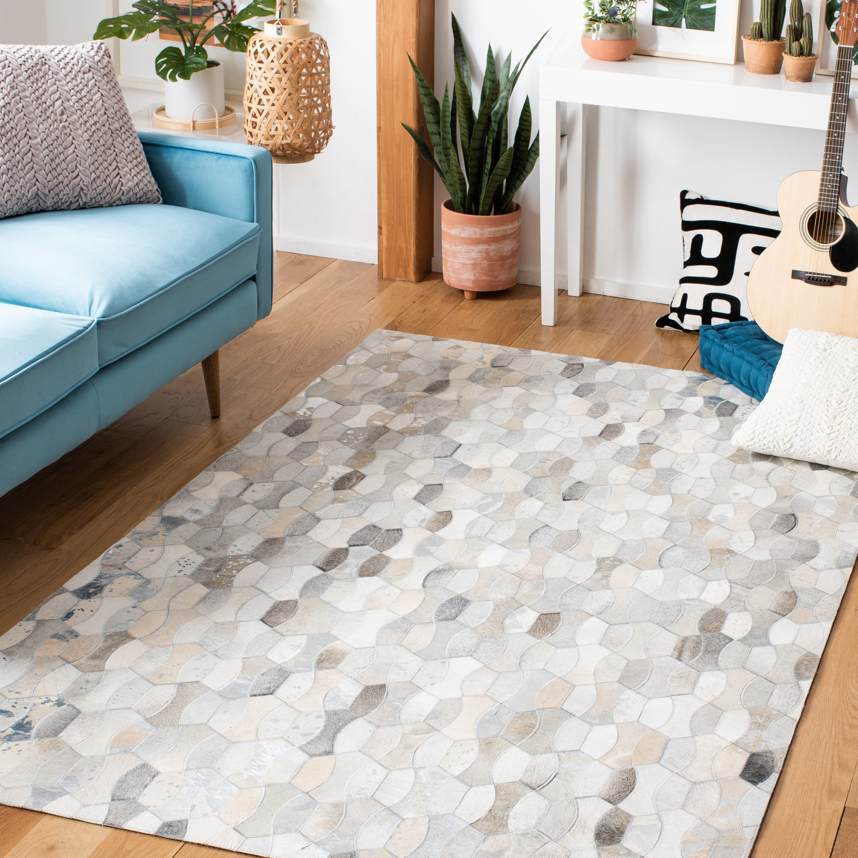 Gray Geometric Handmade Cowhide 3' x 5' Area Rug