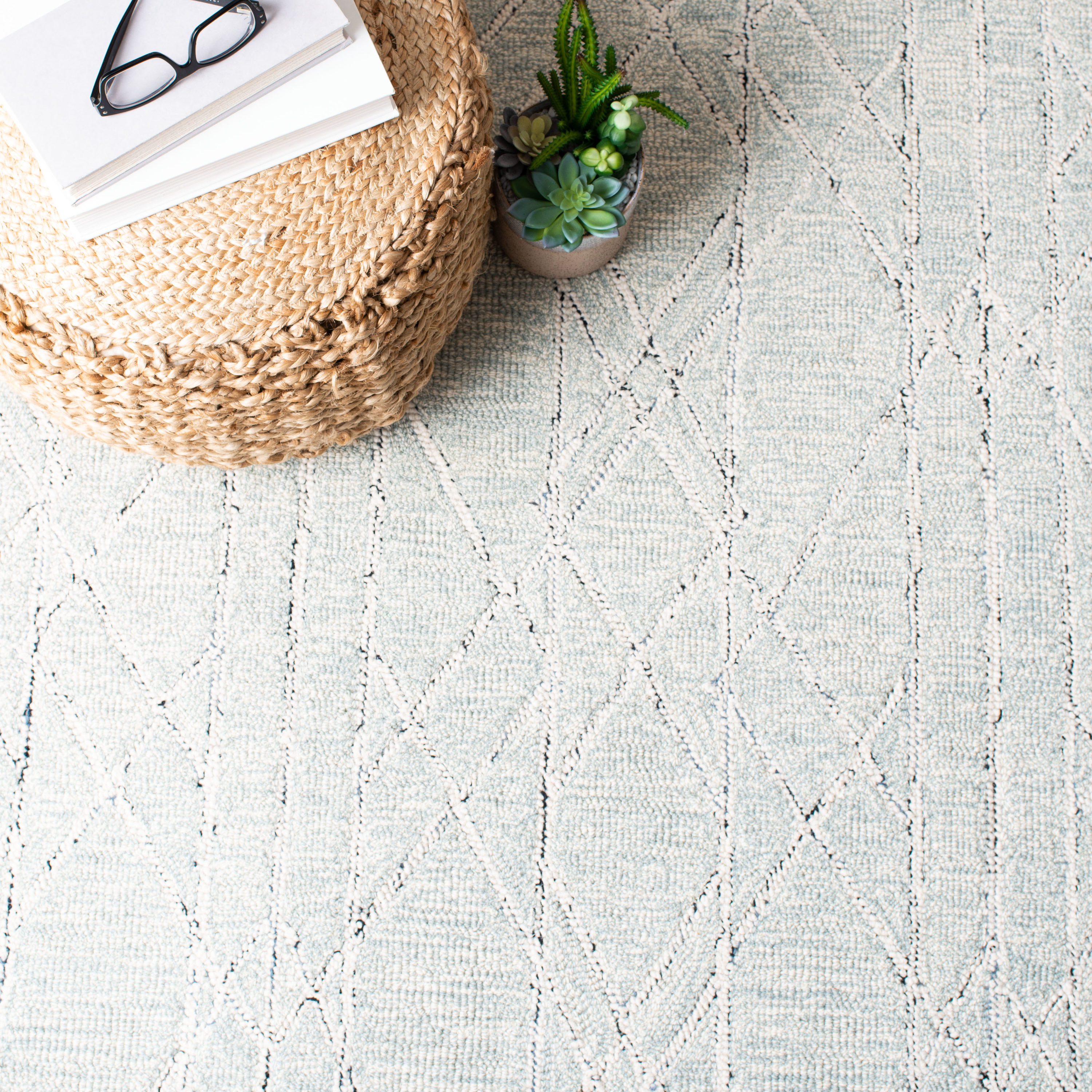 Handmade Light Blue Wool Tufted Reversible Square Rug