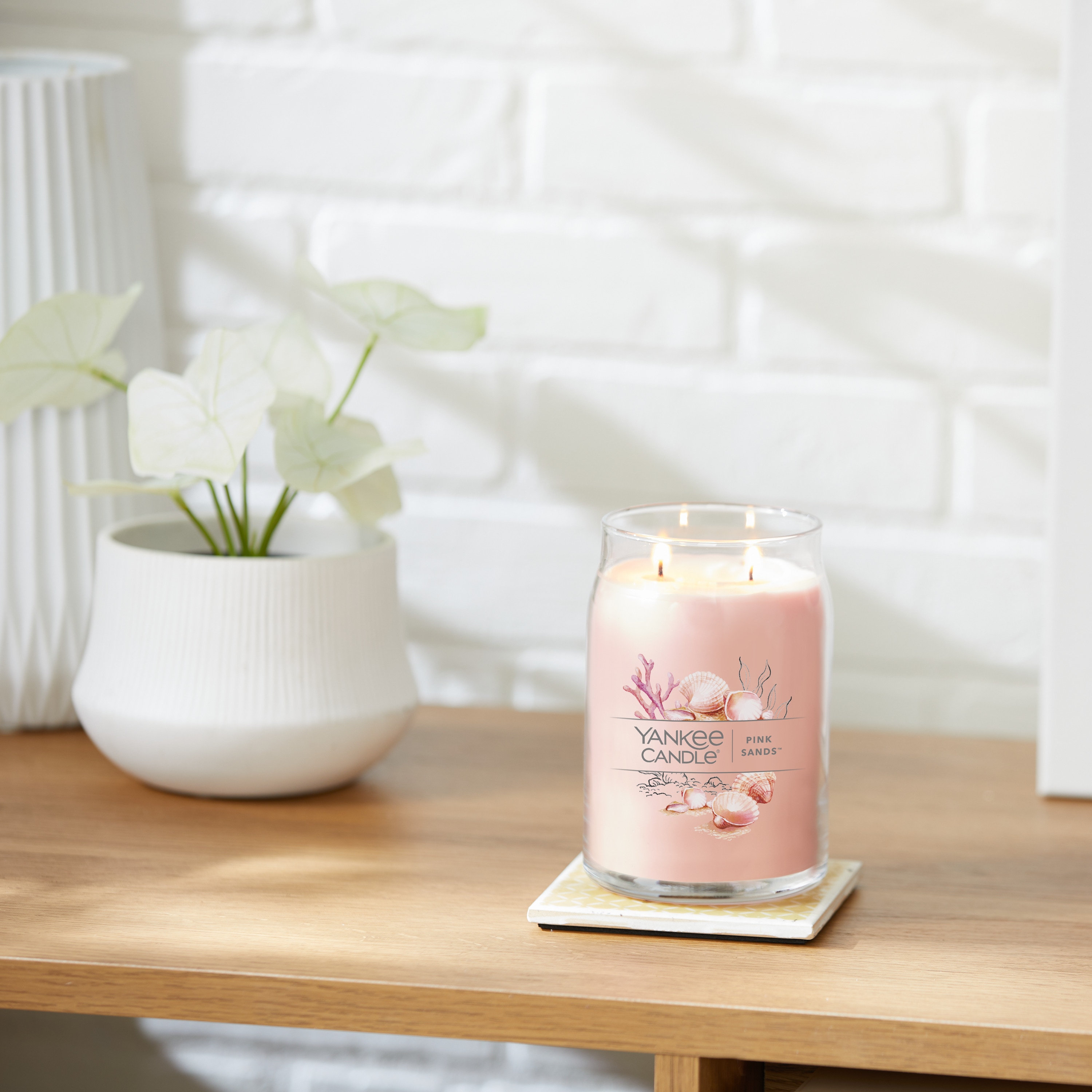 Yankee Candle® Pink Sands™ Best Mom Ever 3-Wick Candle, 1 ct - Smith's Food  and Drug