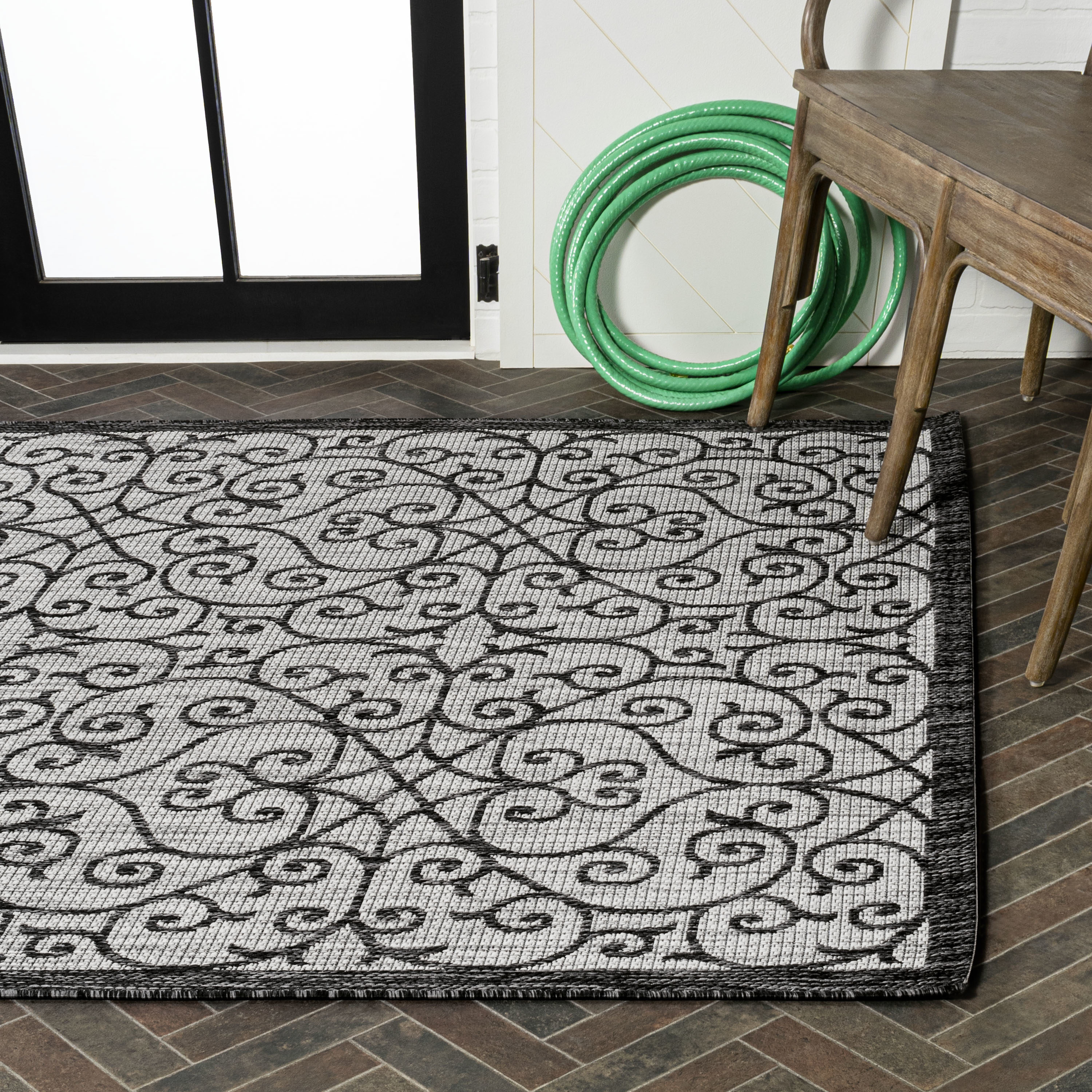 Coastal Tile Rug - 7 x 9