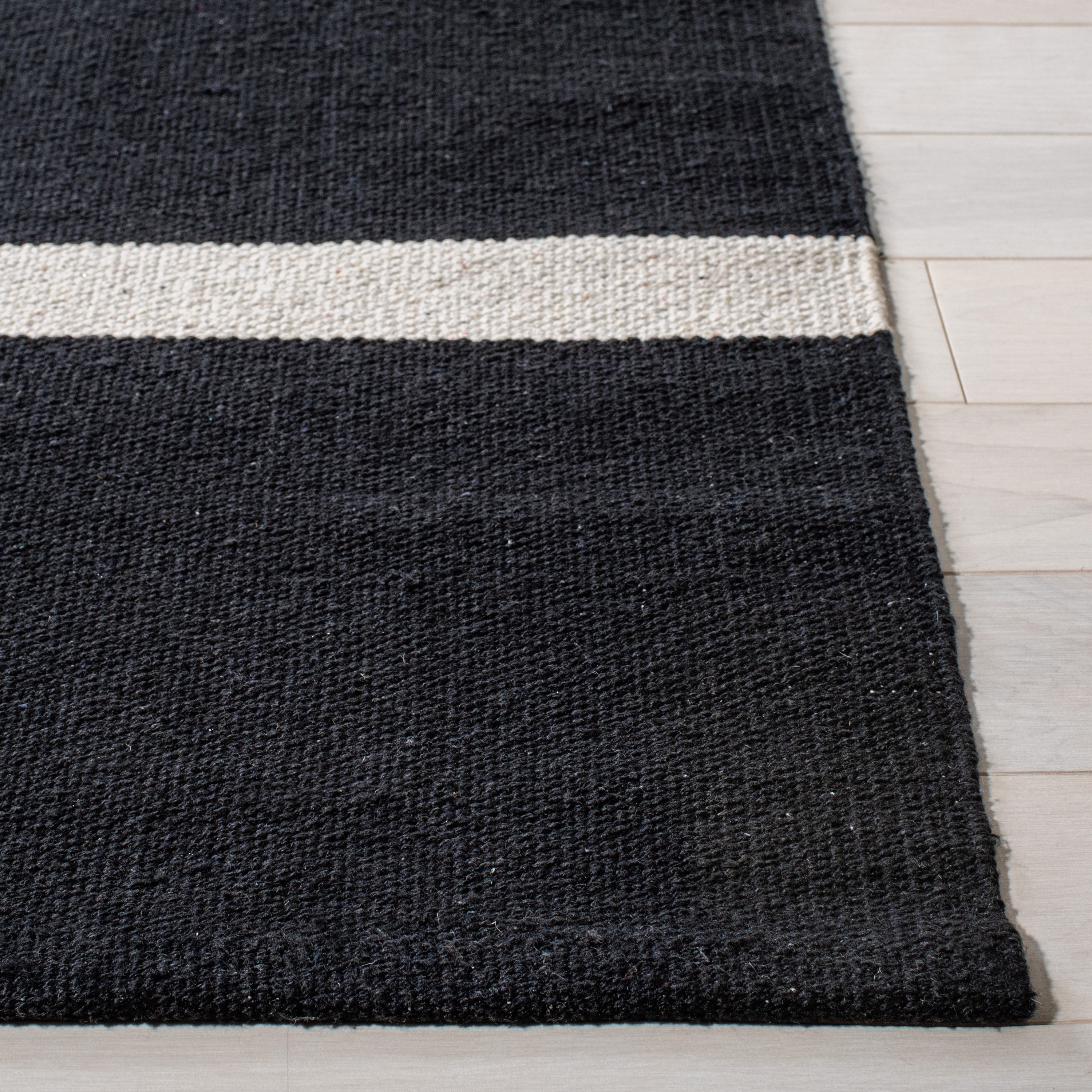 Safavieh MTK311Z-3 rugs - View #3
