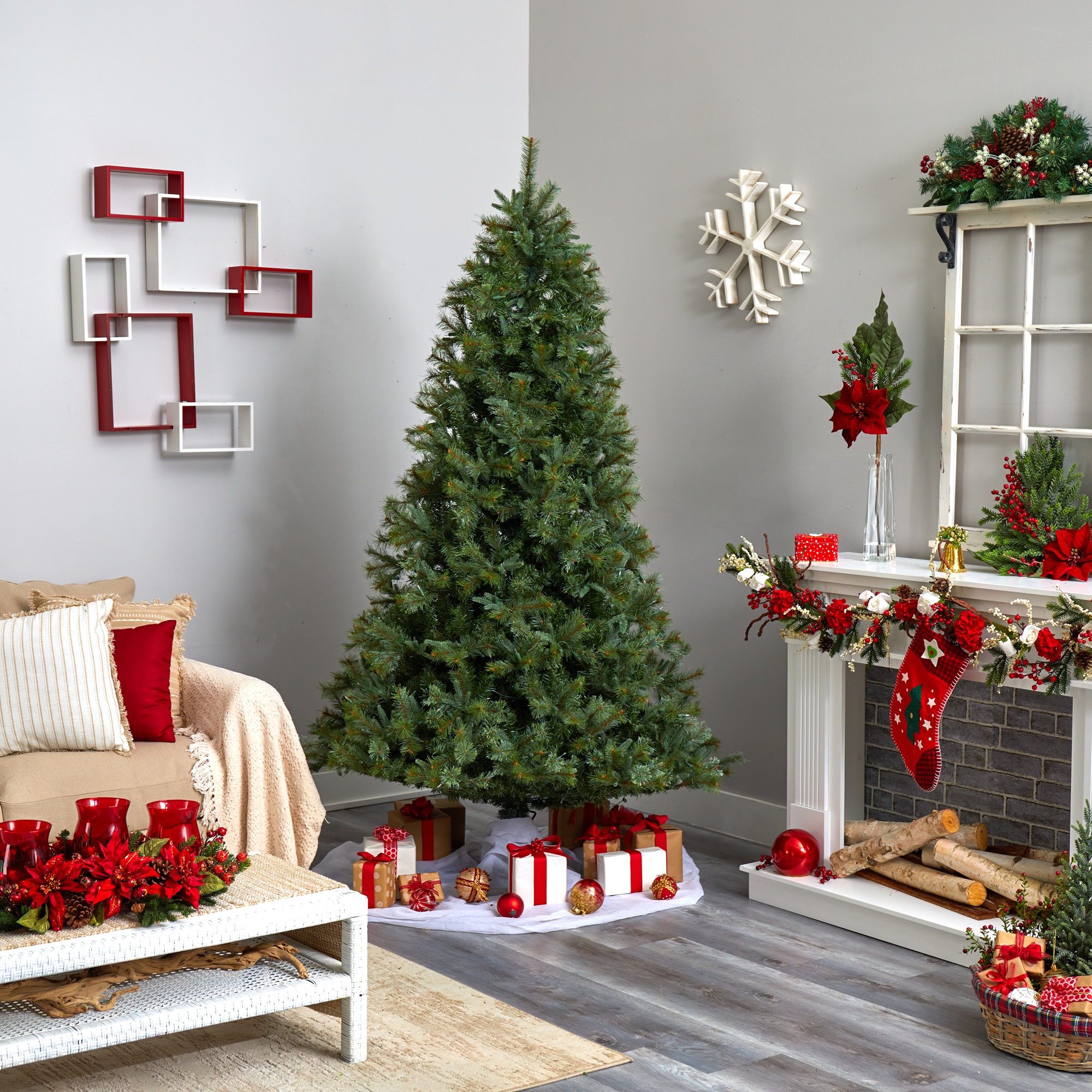 7.5' Green Pine Artificial Christmas Tree with Clear Lights