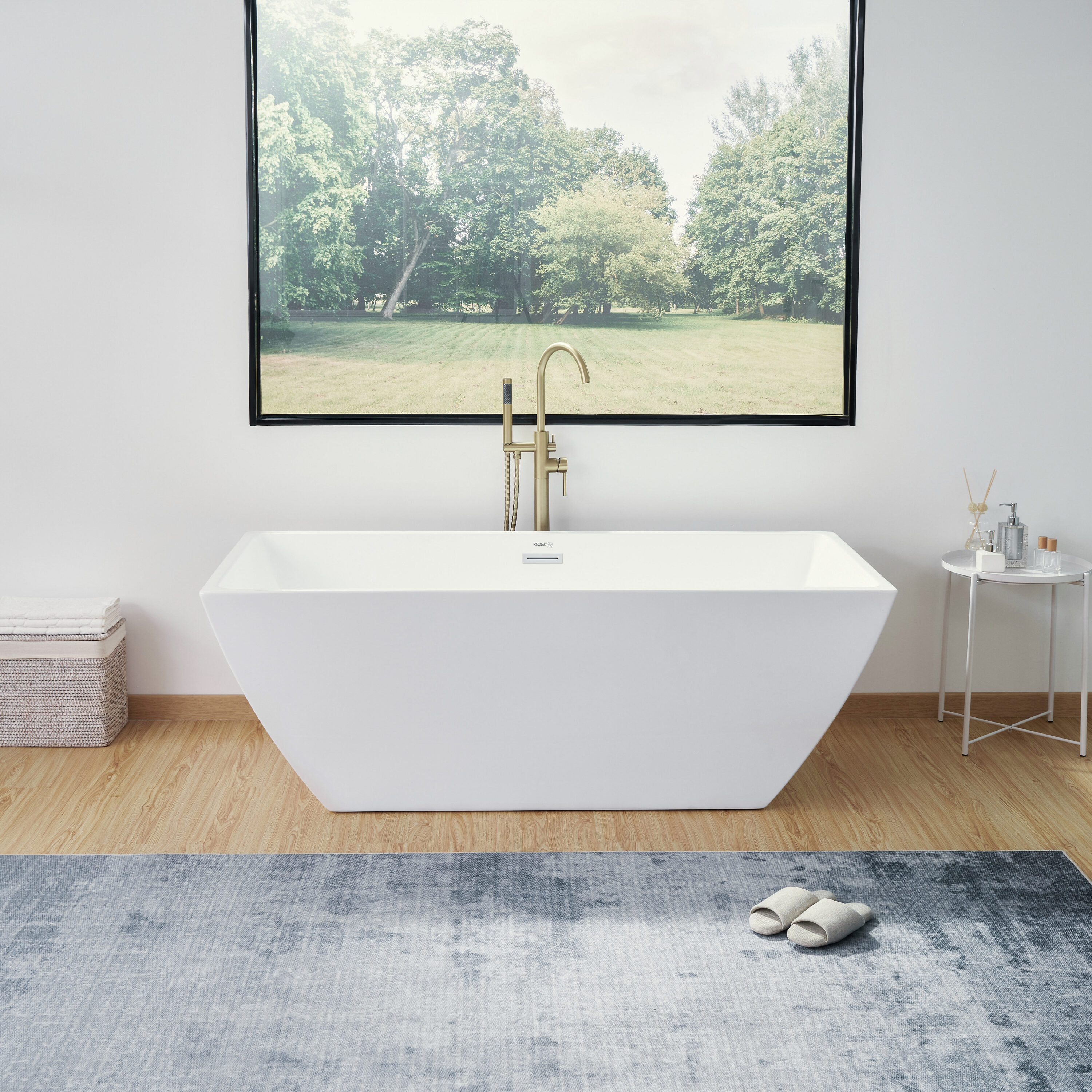 Vanity Art VA6821-PW-S 29.5-in x 59-in Pure White Acrylic Oval Freestanding Soaking bathtub ( Center Drain )