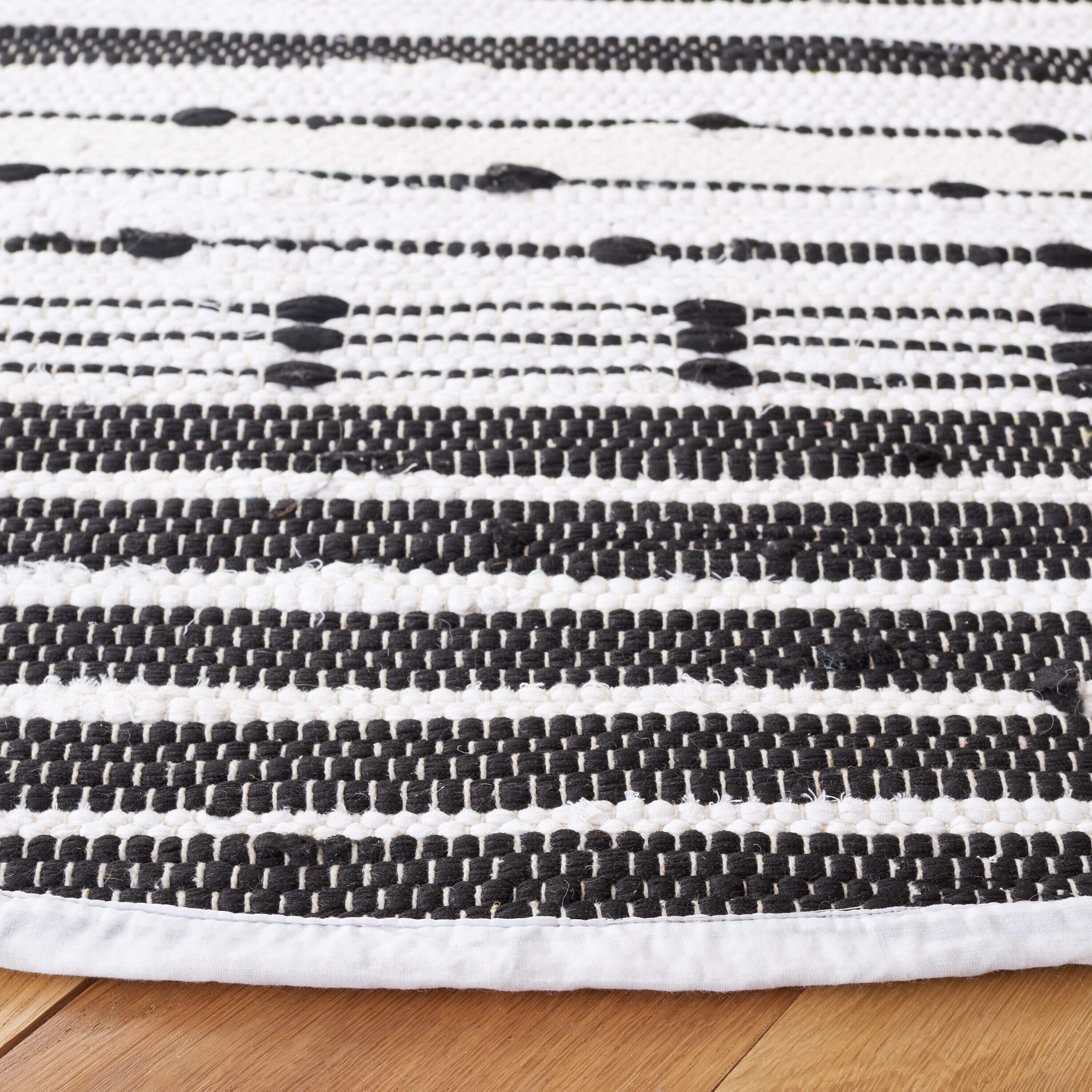 Safavieh STK205Z-6R rugs - View #3